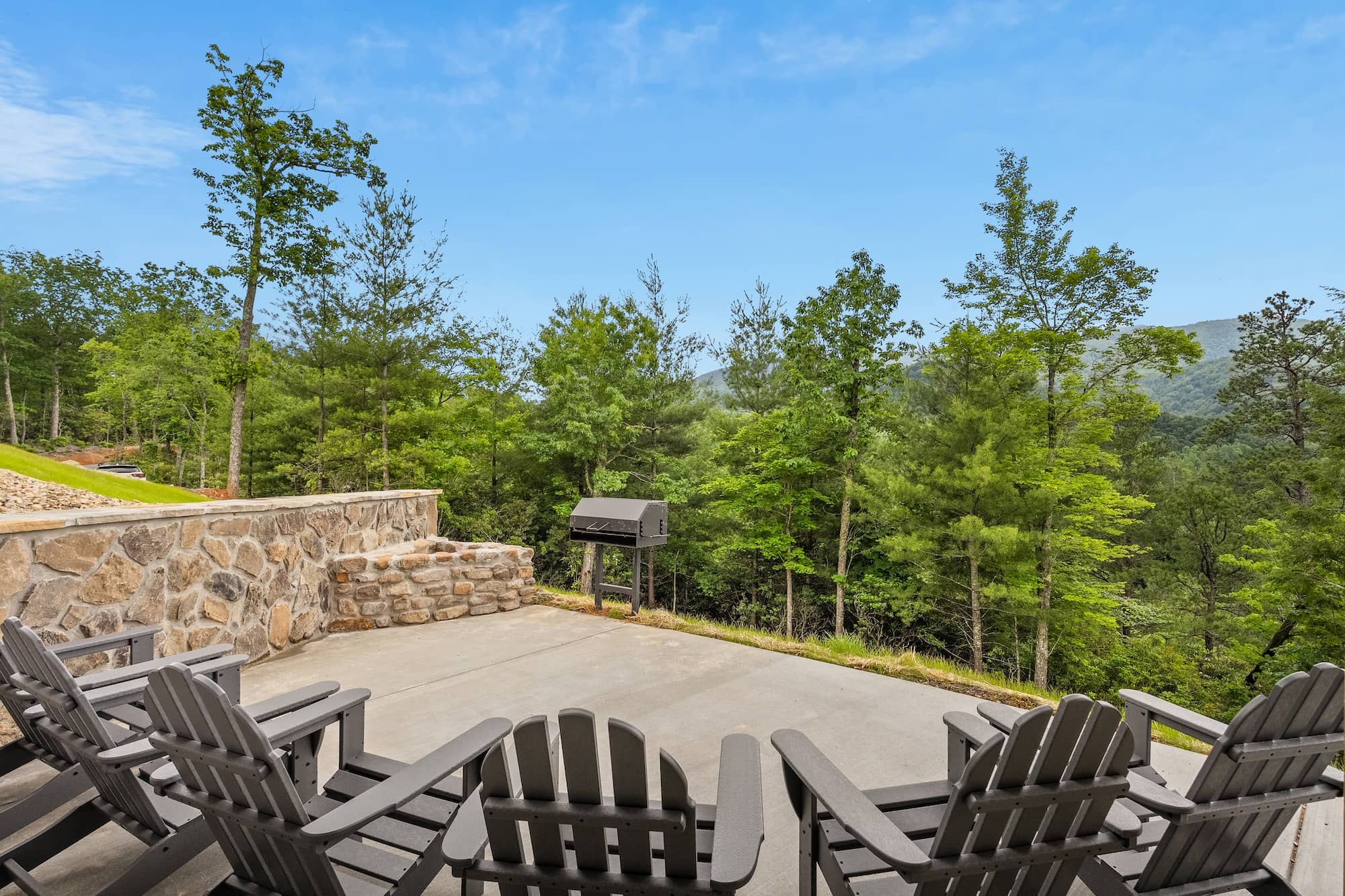 5 bedroom 5 bath cabin near Gatlinburg, TN