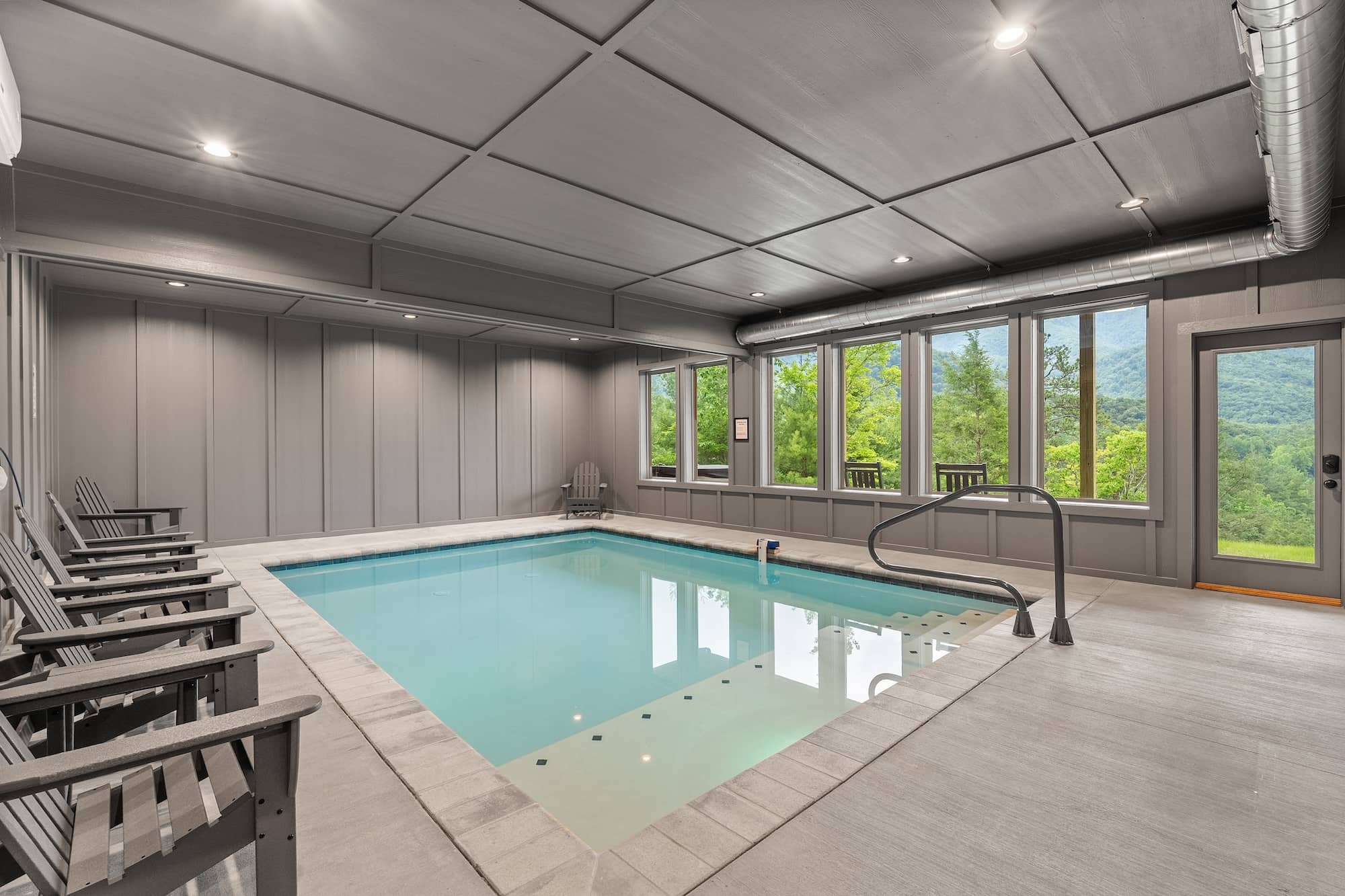 5 bedroom 5 bath cabin near Gatlinburg, TN