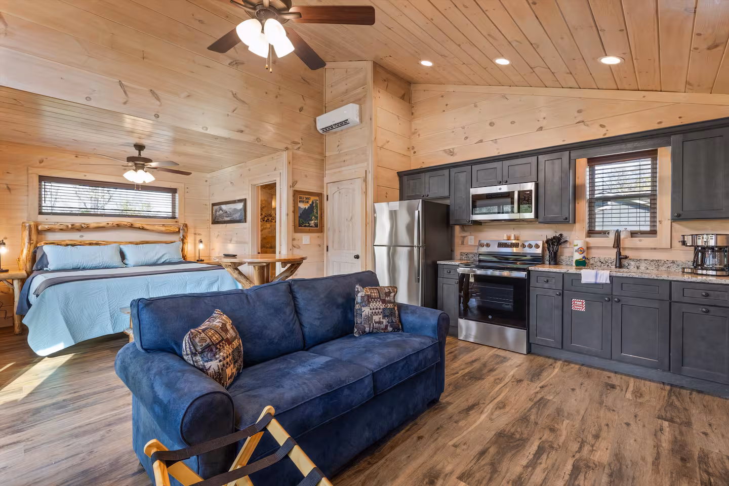 1 bedroom 1 bath cabin near Gatlinburg, TN