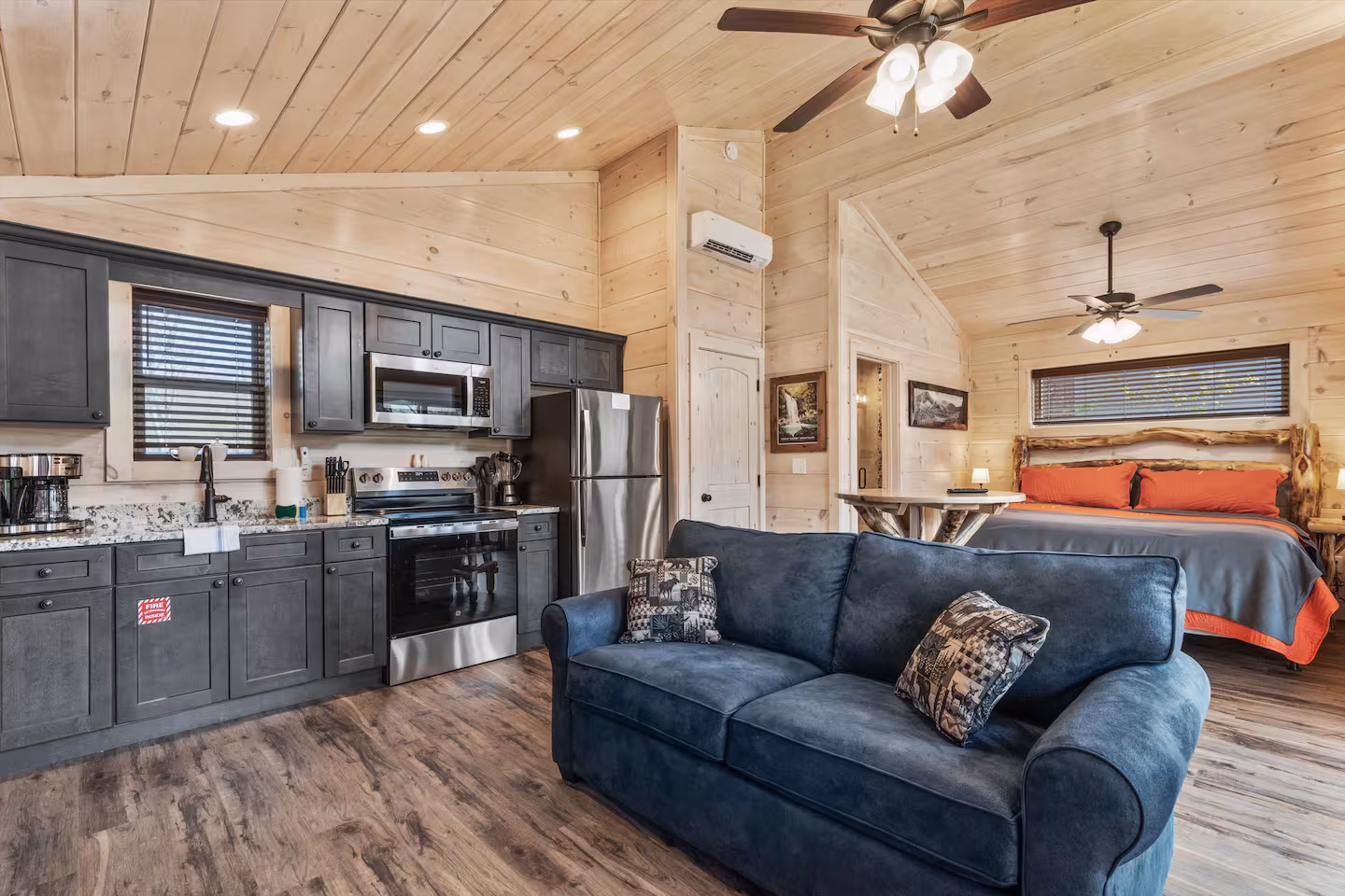 1 bedroom 1 bath cabin near Gatlinburg, TN