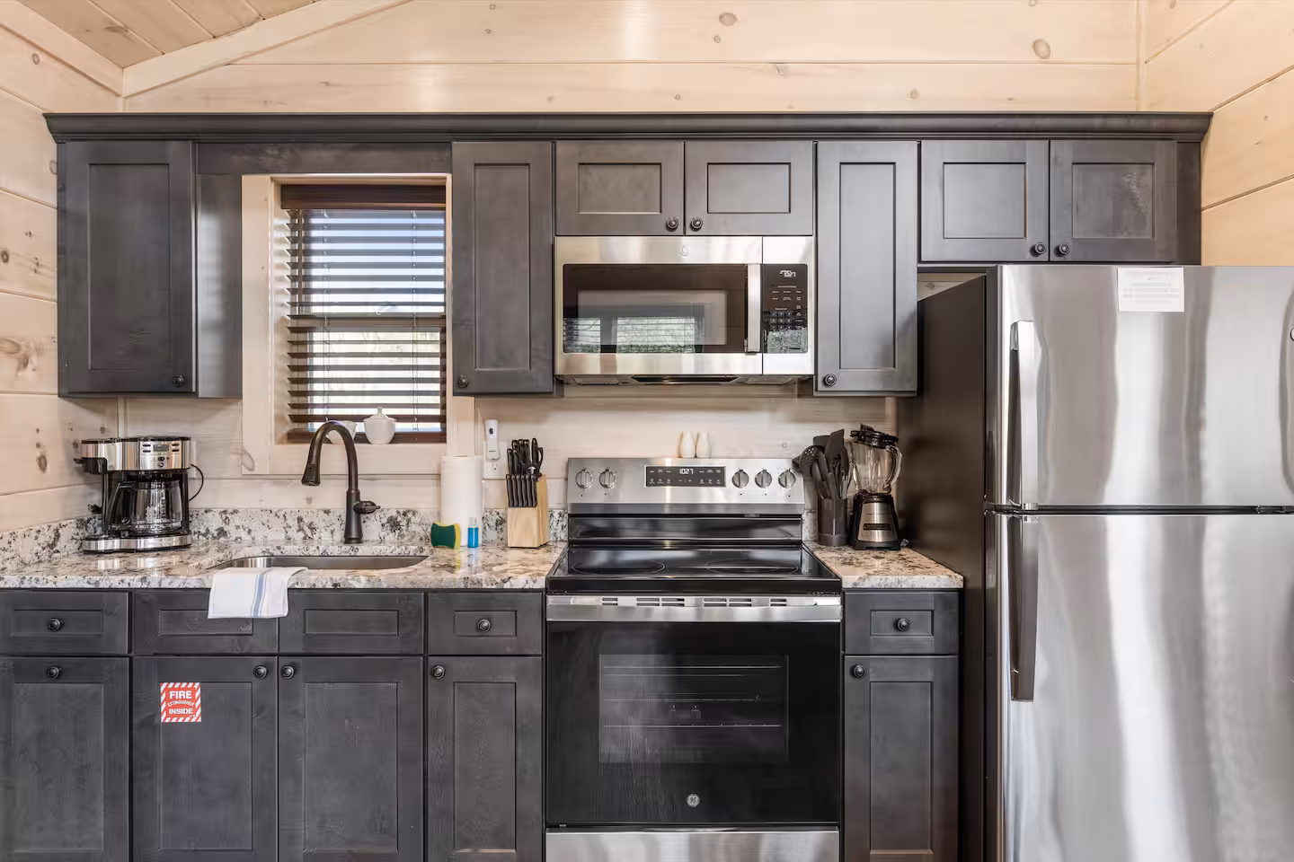 1 bedroom 1 bath cabin near Gatlinburg, TN