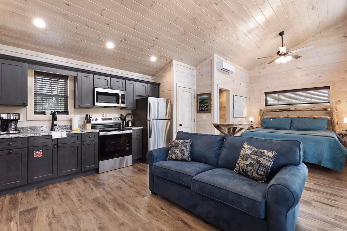 1 bedroom 1 bath cabin near Gatlinburg, TN