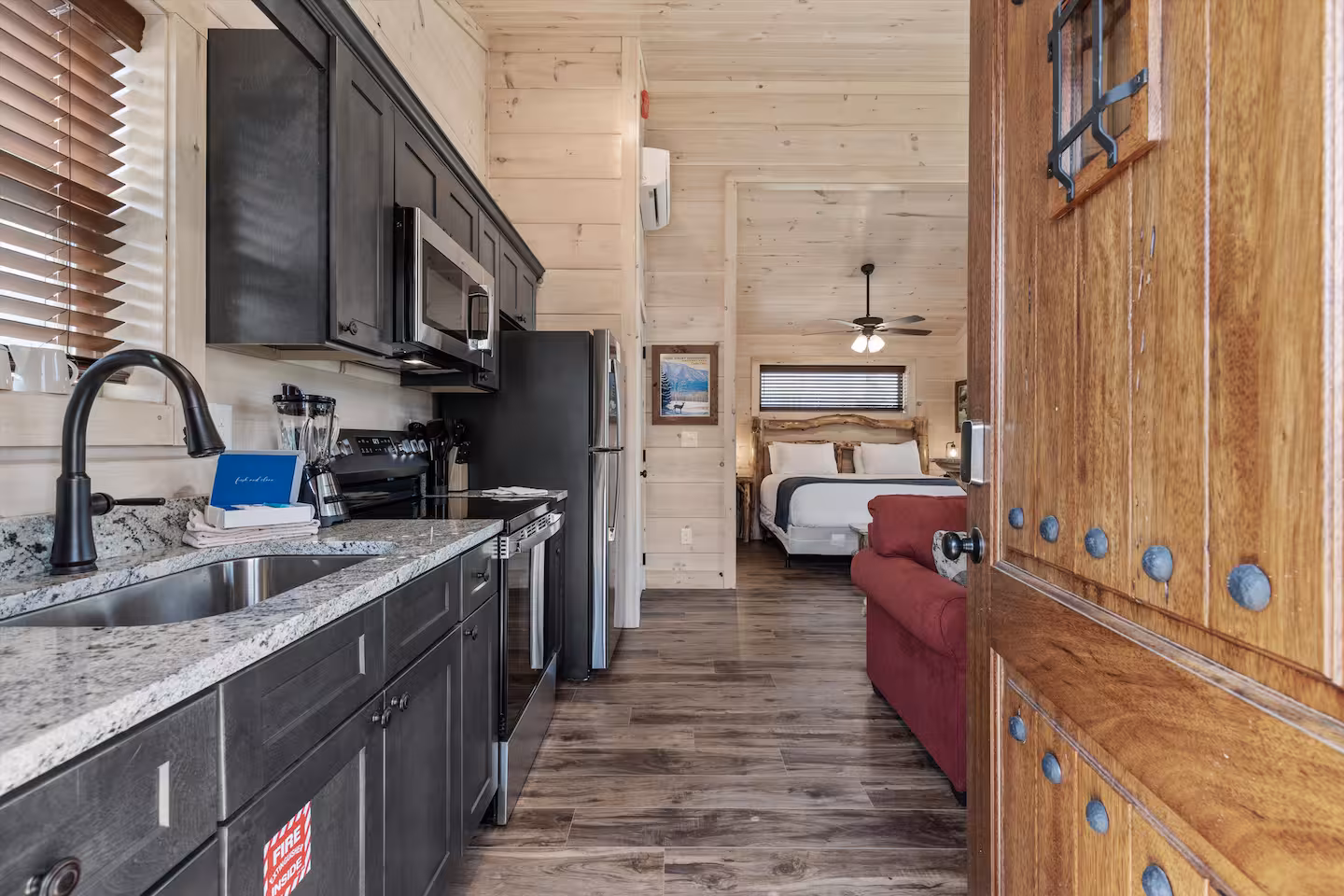 1 bedroom 1 bath cabin near Gatlinburg, TN