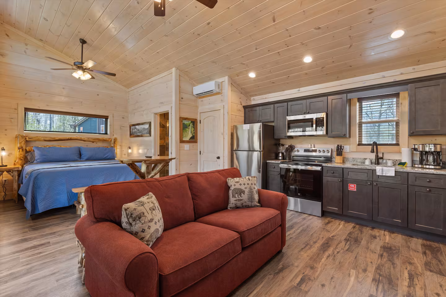 1 bedroom 1 bath cabin near Gatlinburg, TN