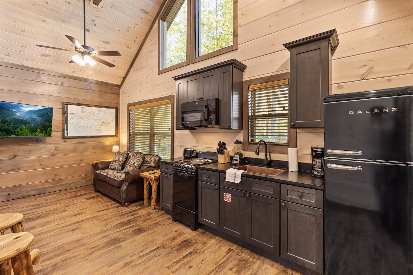 1 bedroom 1 bath cabin near Gatlinburg, TN