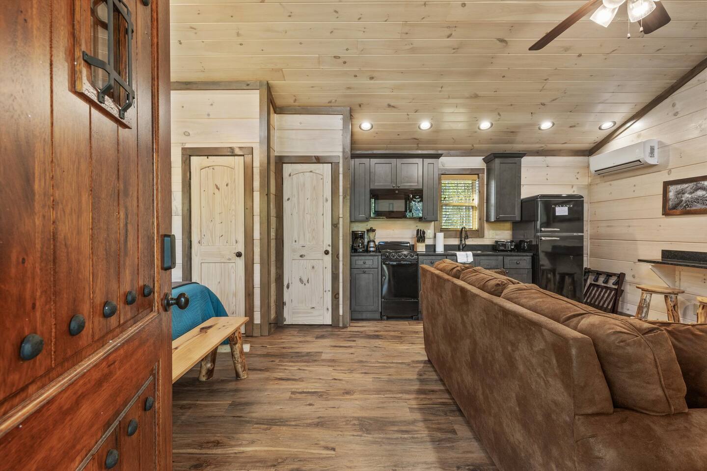 1 bedroom 1 bath cabin near Gatlinburg, TN