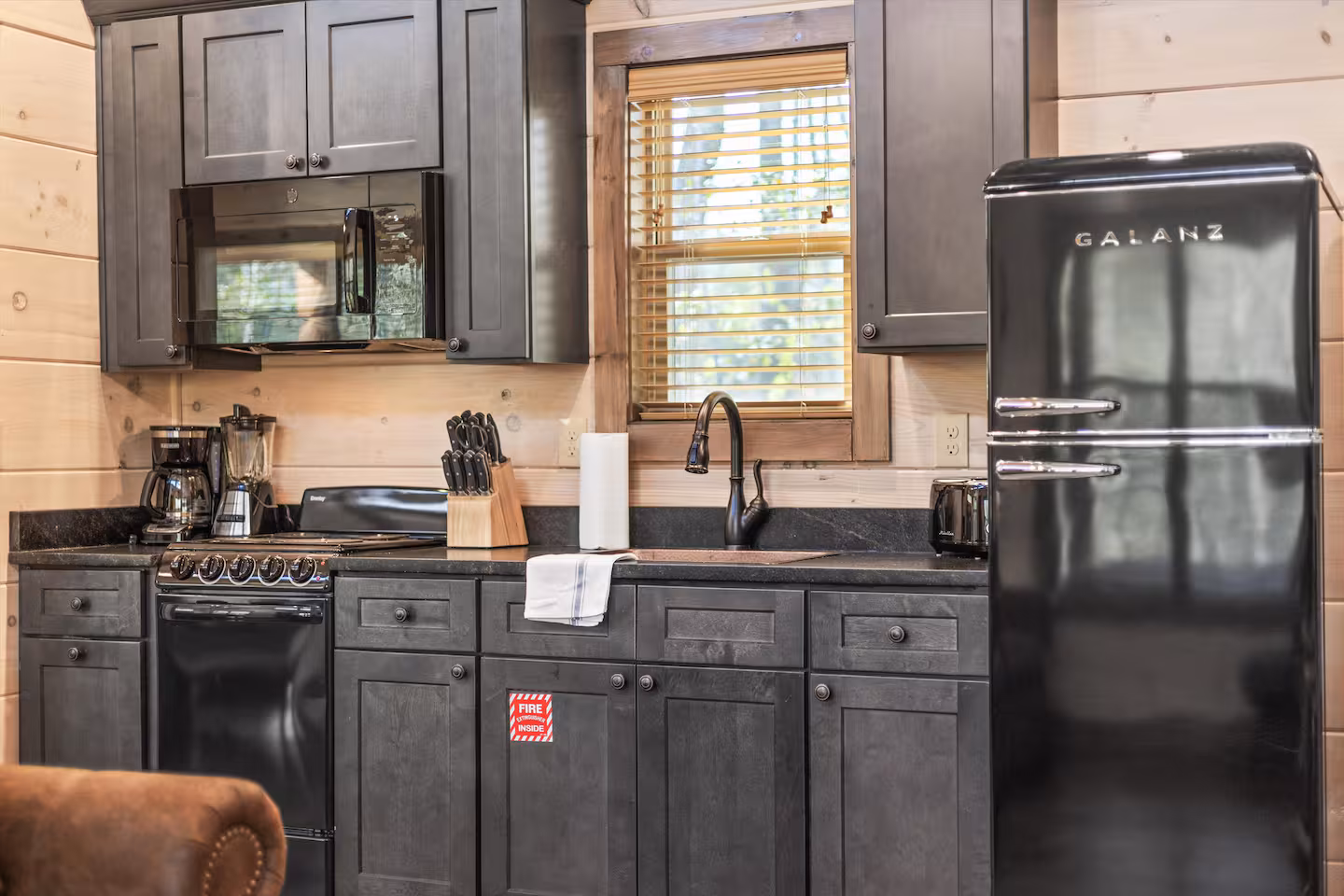 1 bedroom 1 bath cabin near Gatlinburg, TN