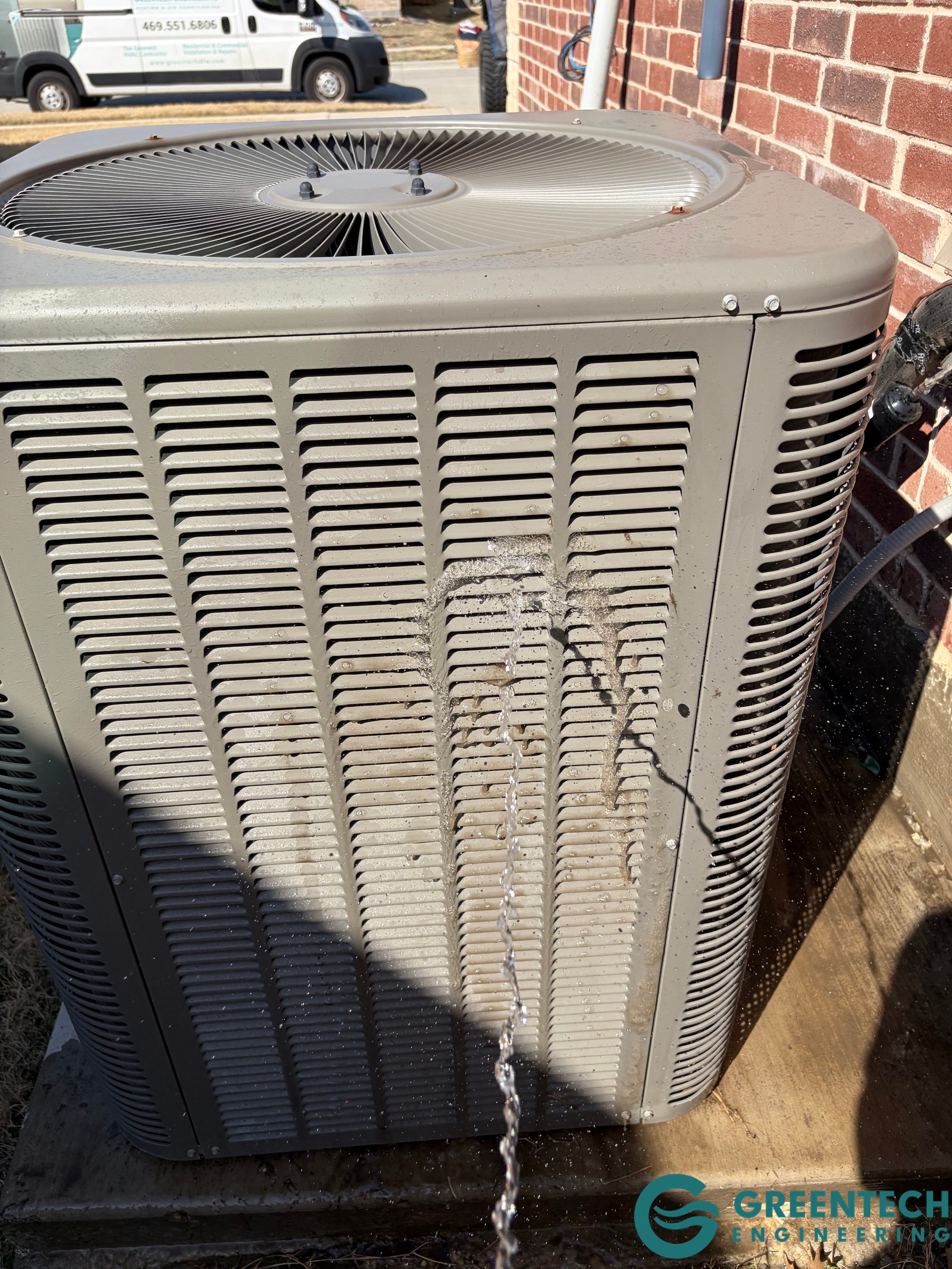 Cleaning dirty condenser coil with chemical coil cleaner in Grand Prairie TX single family home