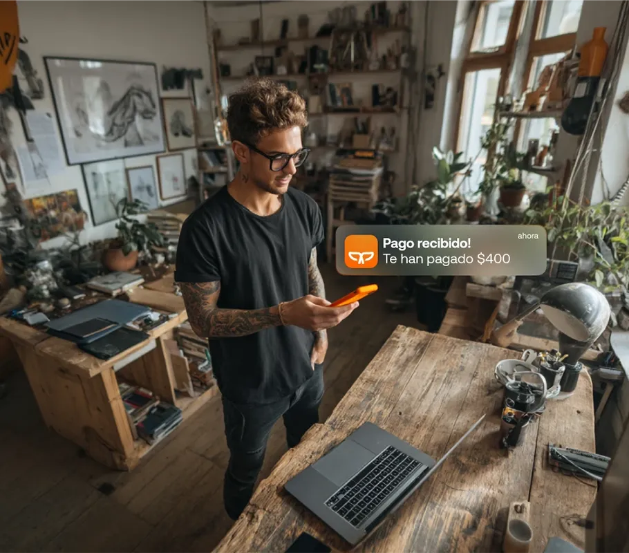 Profesional independiente cobra con Payphone a sus clientes a distancia.