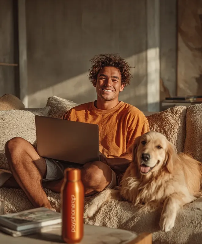 Empleado de Payphone puede trabajar remoto desde cualquier lugar.