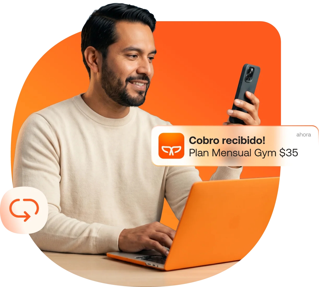 Persona recibiendo el pago de un plan mensual de gimnasio desde la app de Payphone.