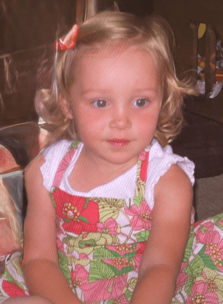 Srishti Tandon photo