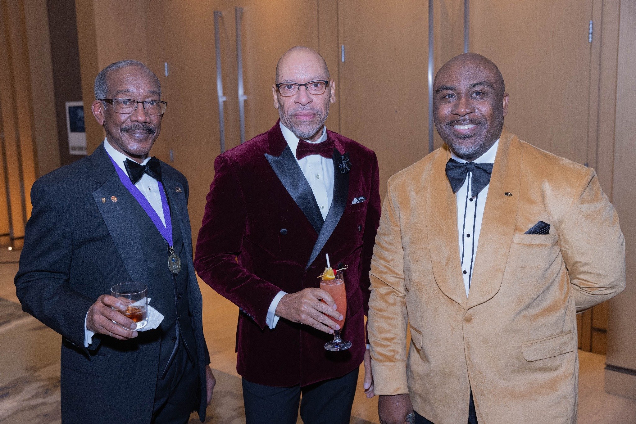 image of a team meeting (for a medical clinic)