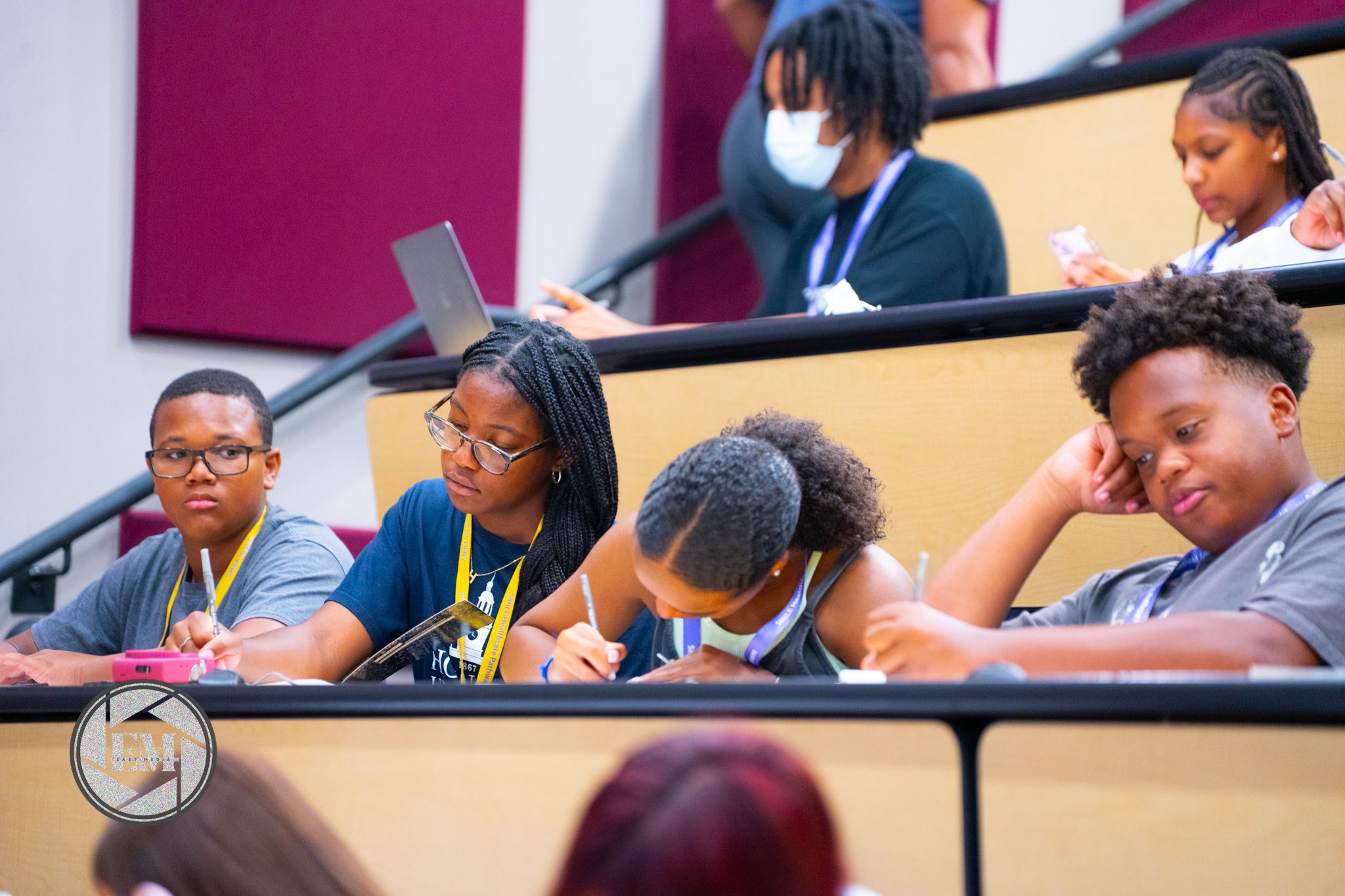 image of volunteers working at an event