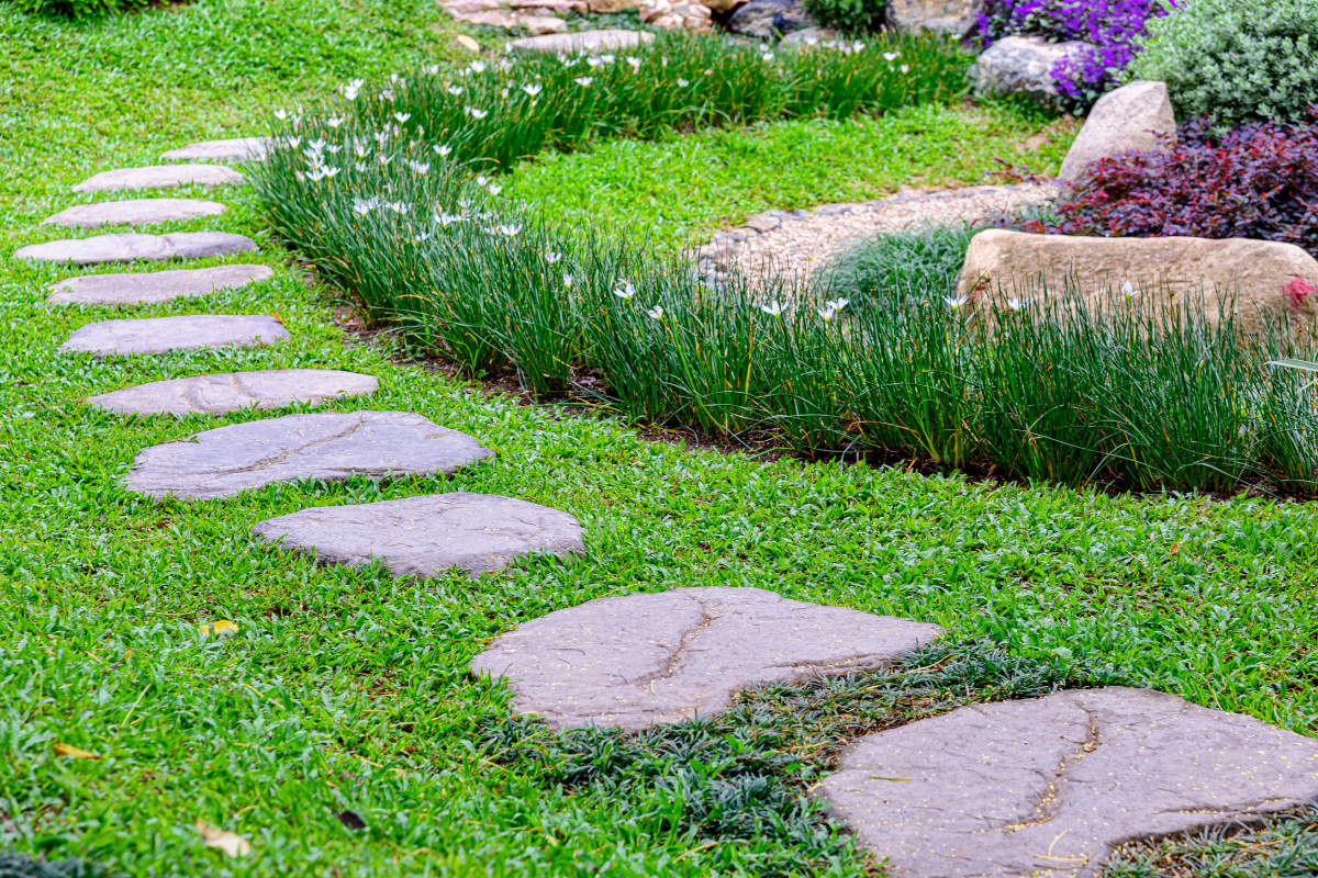 A simple flagstone garden path