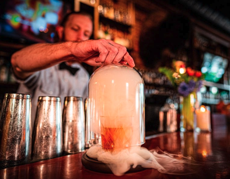 Speakeasies, Secret Bars, and Lounges of Tampa Bay