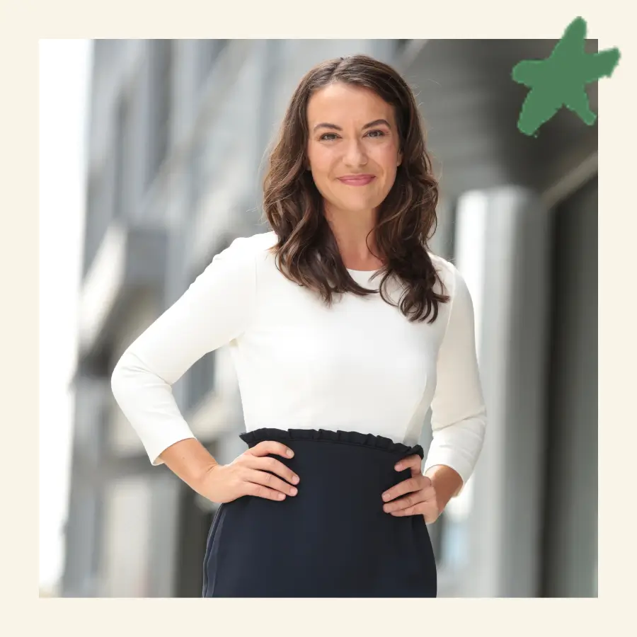 Portrait of Stefanie O'Connell Rodriguez, New York Times bestselling author.