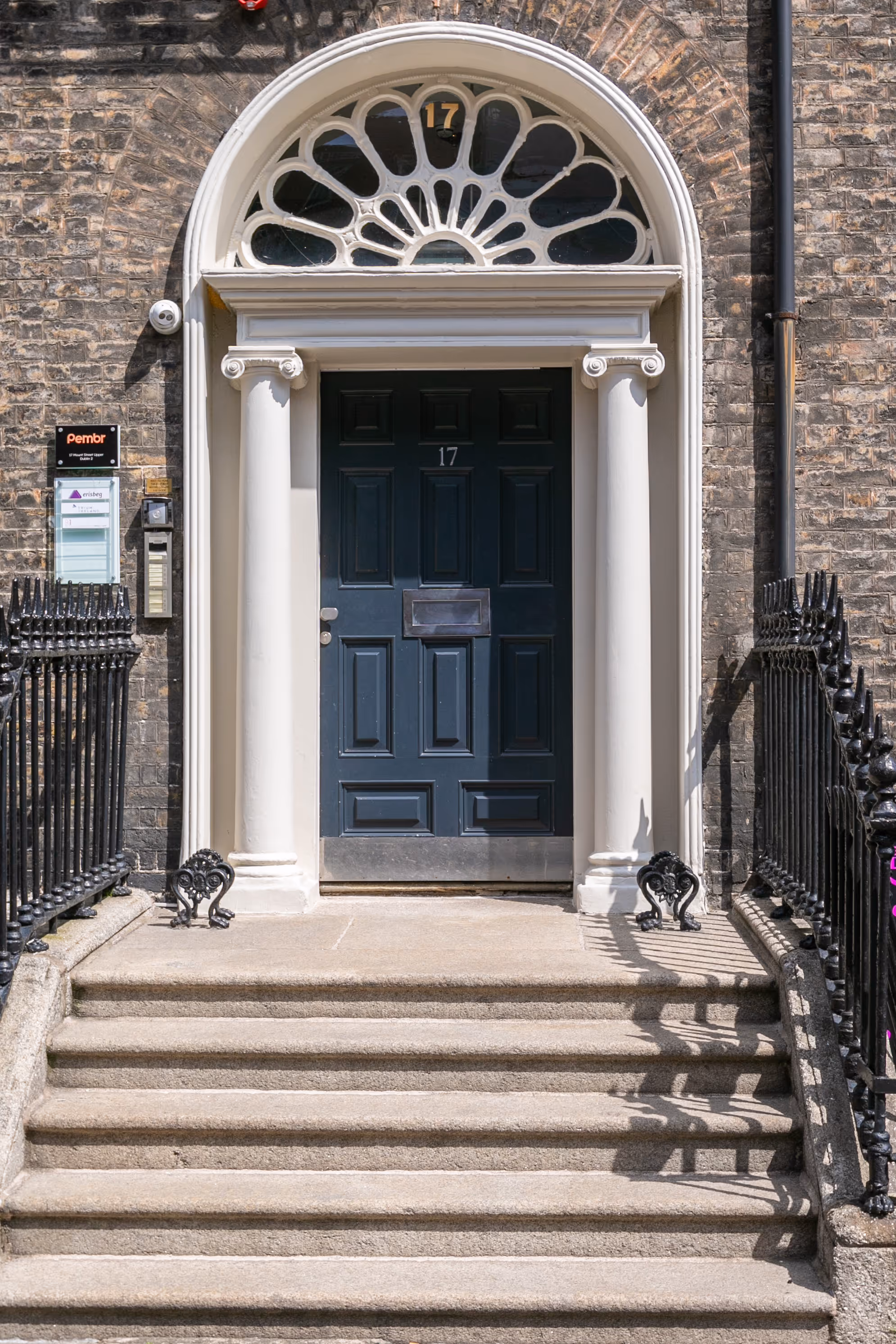 Front door at 17 Mount Street Upper