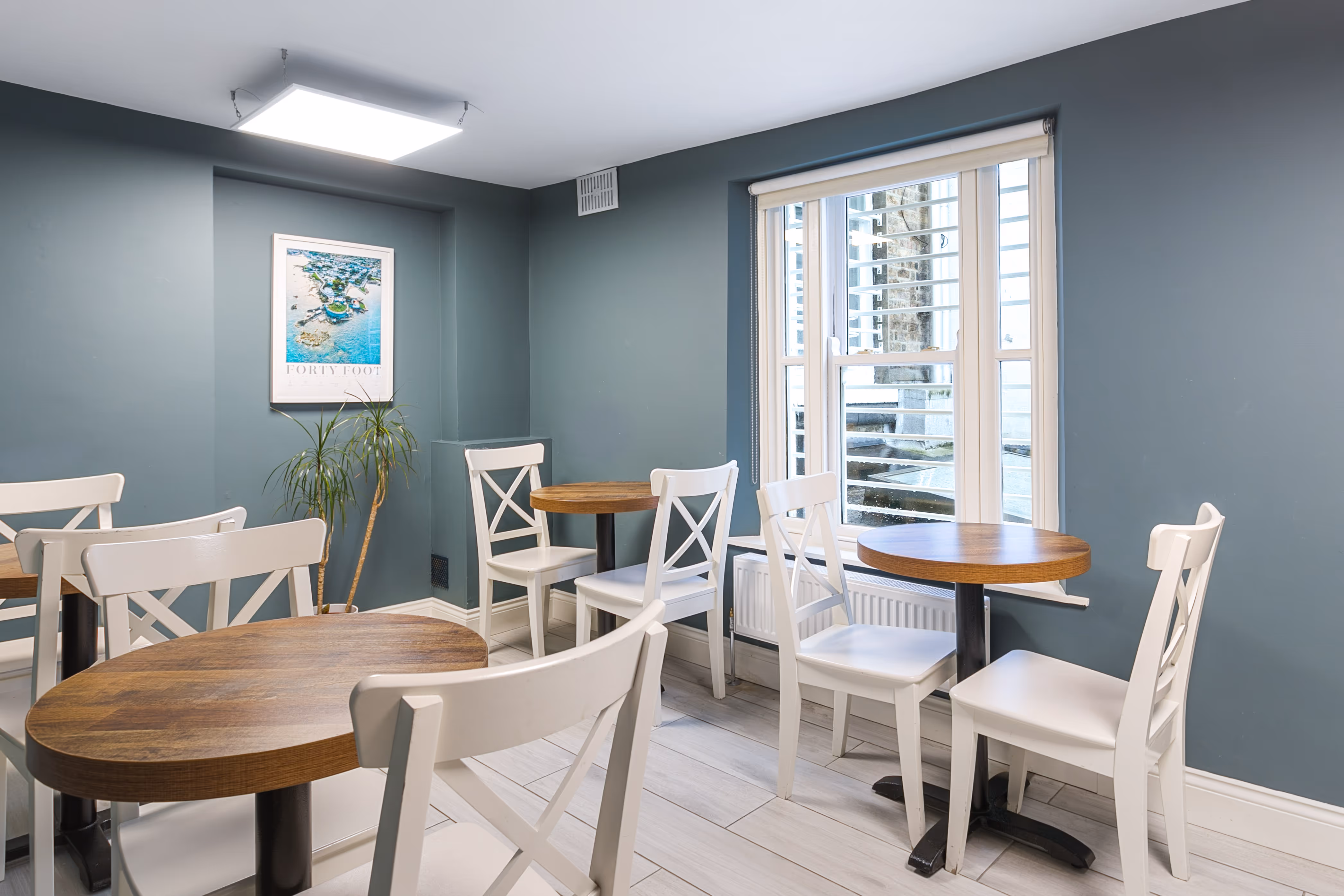 Shared kitchenette at 38-39 Fitzwilliam Square West