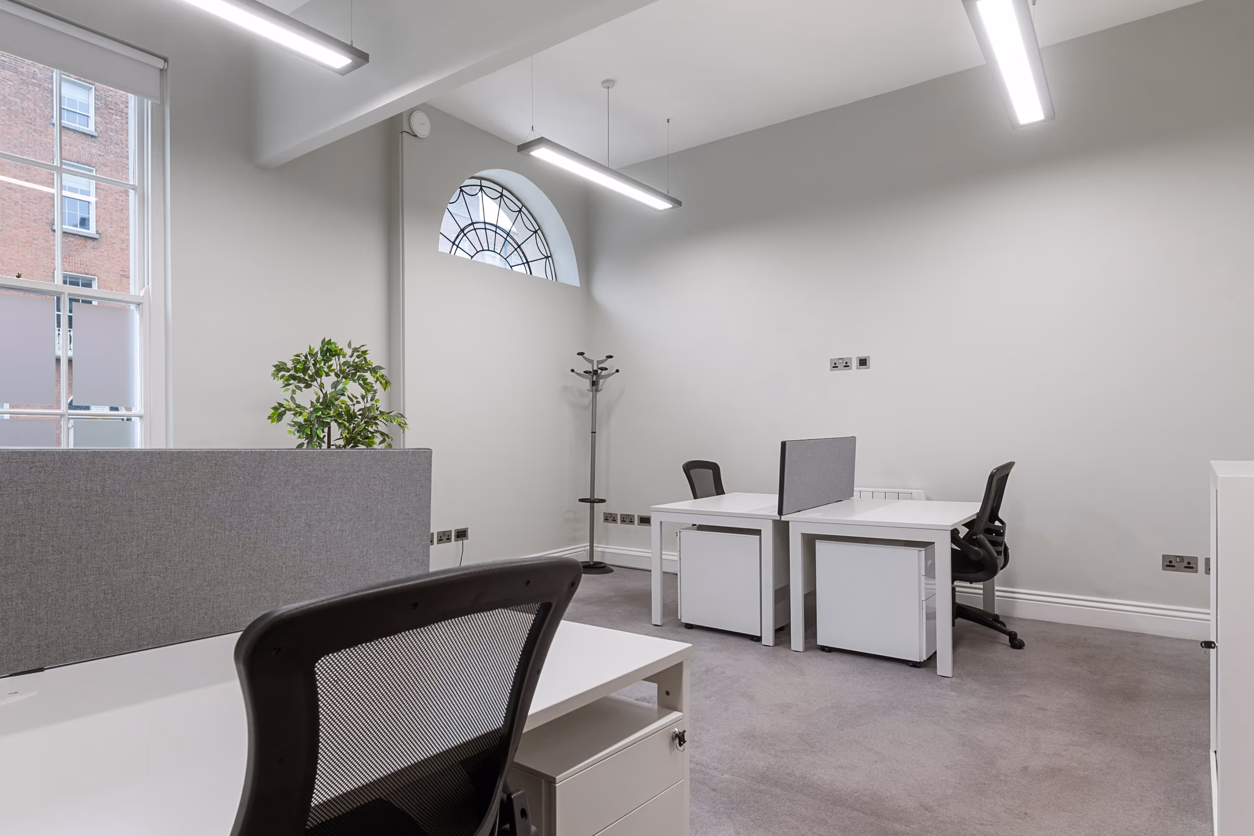 Team desks available at 17 Mount Street Upper