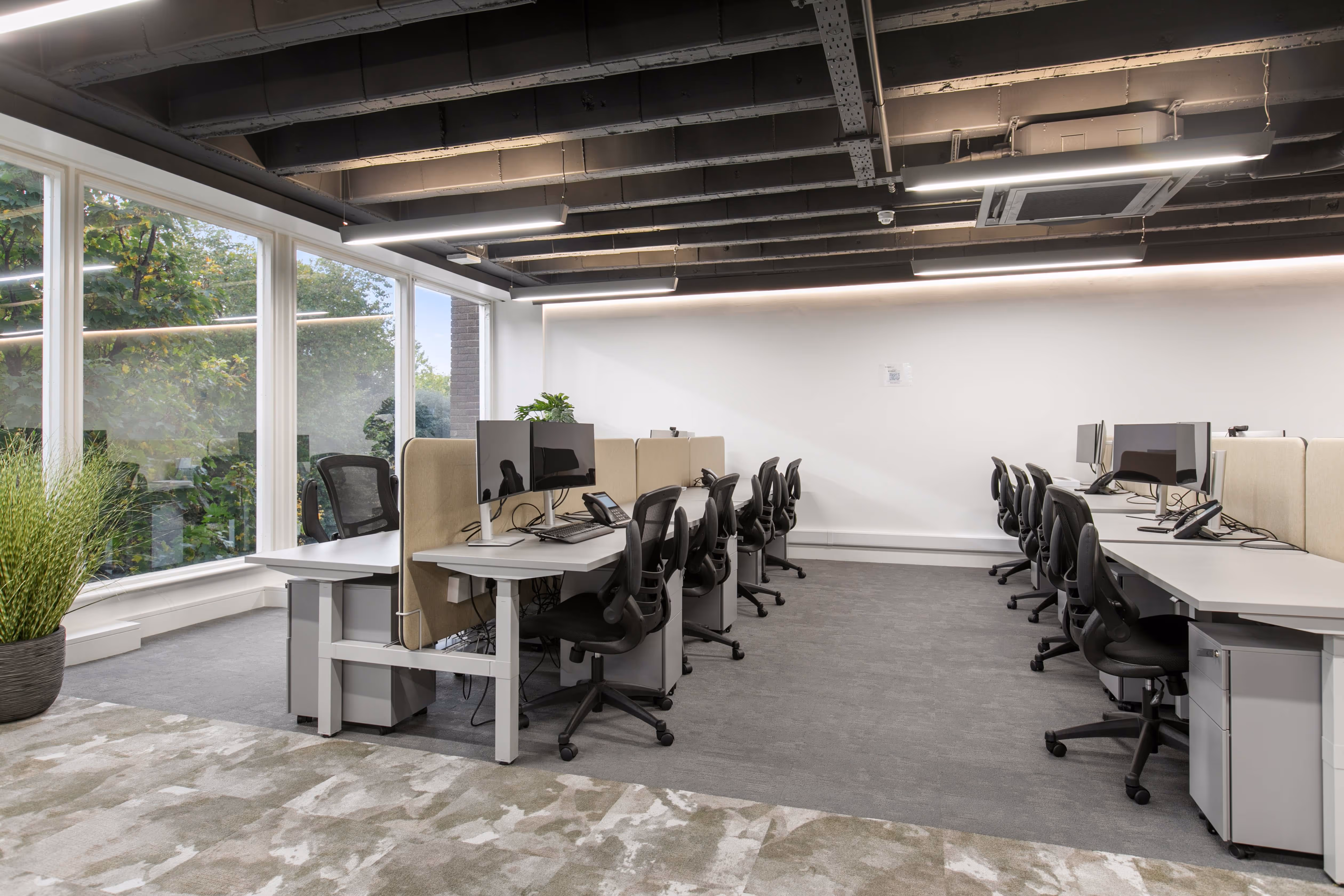 Desk setups available at 25 St. Stephen's Green