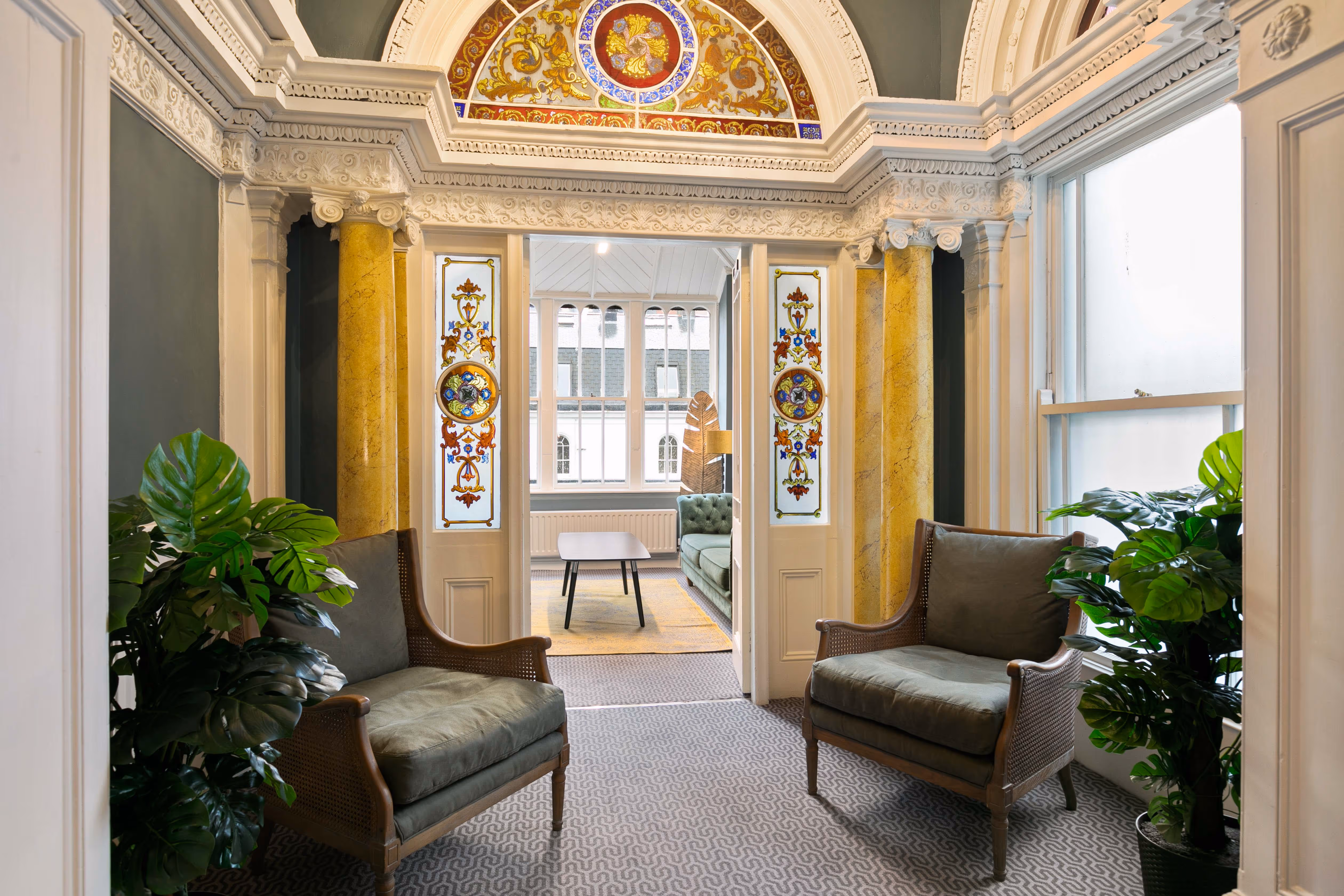 Front Entrance area at 43 Fitzwilliam Place