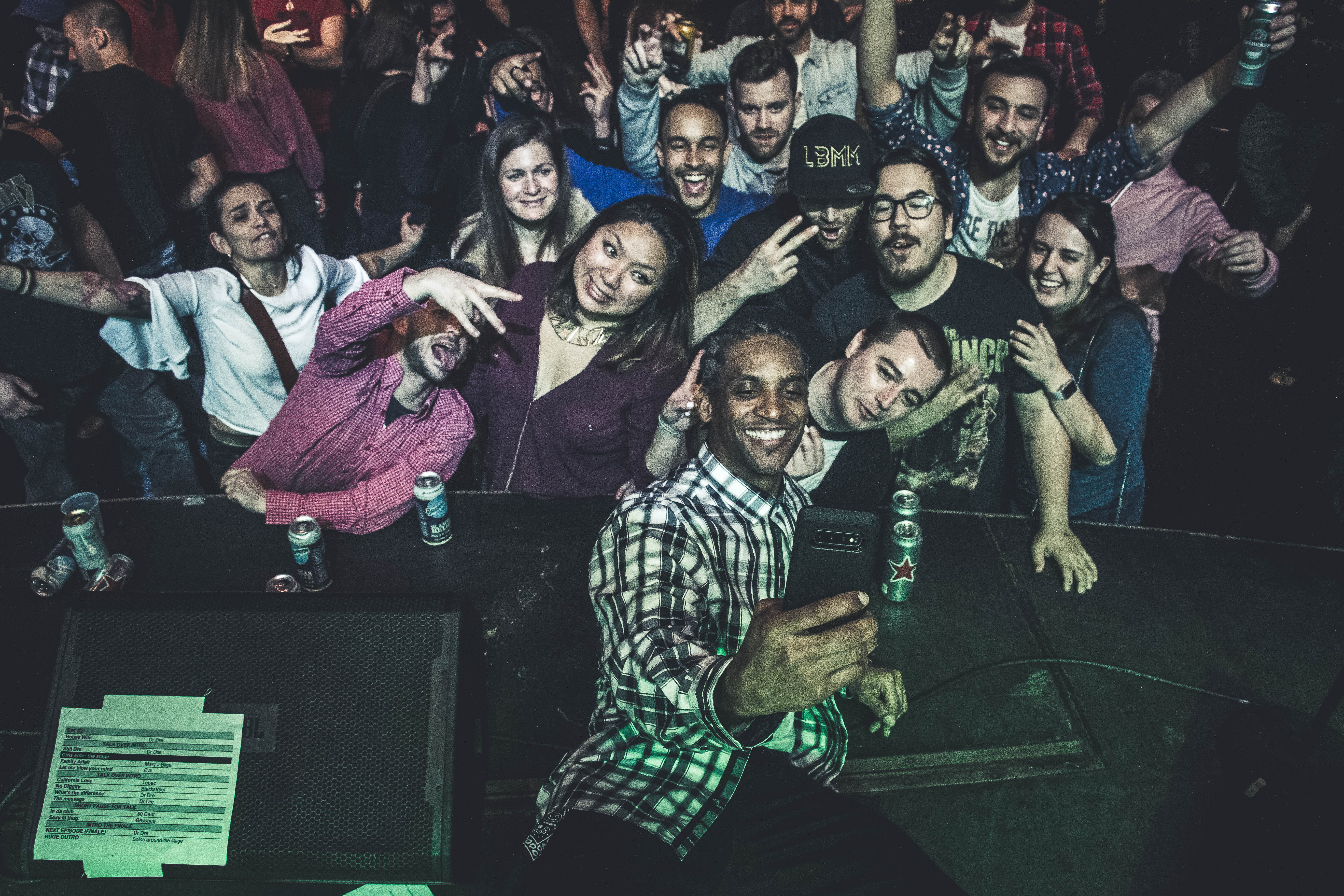 Full ensemble on stage