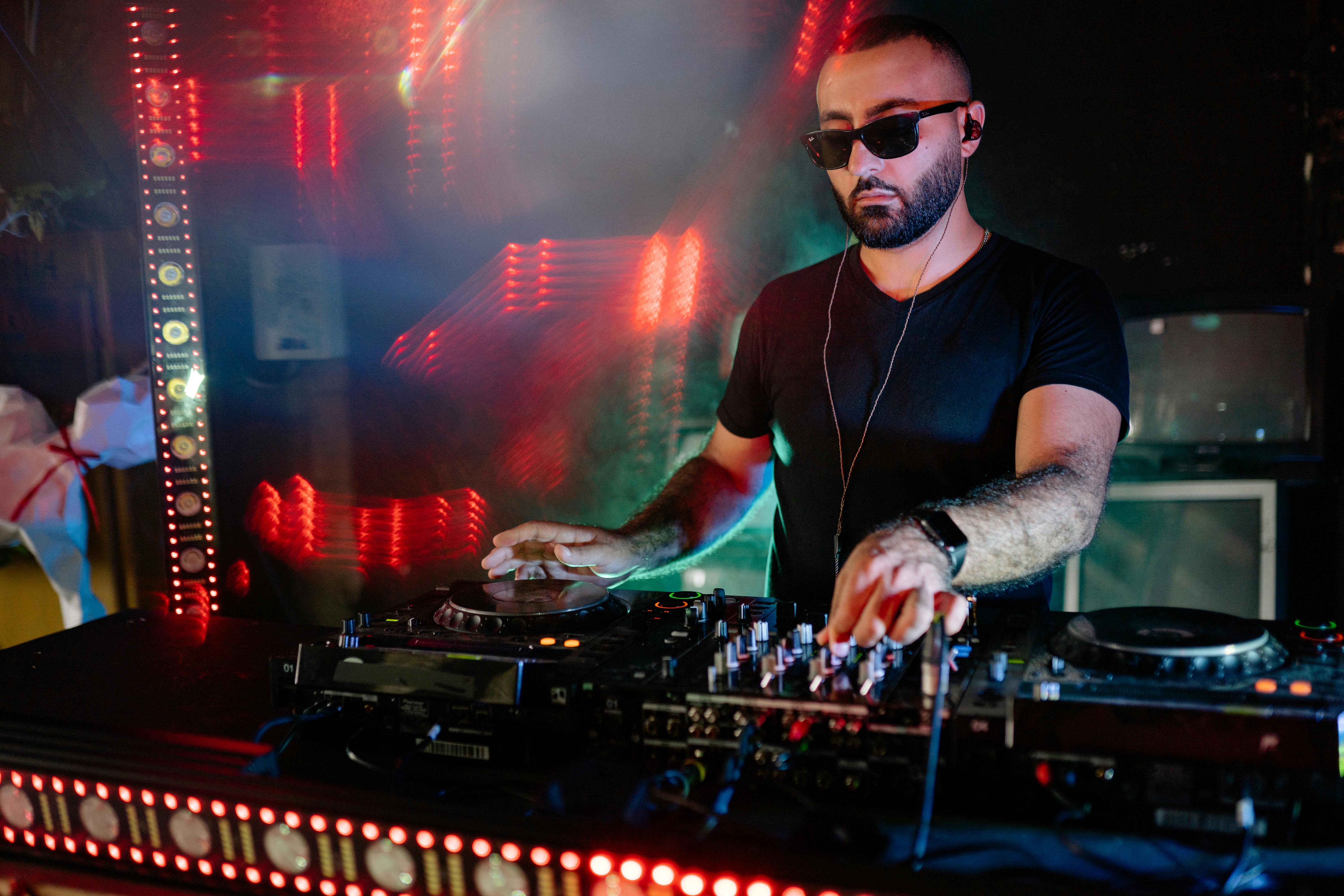 Professional DJ at Toronto wedding