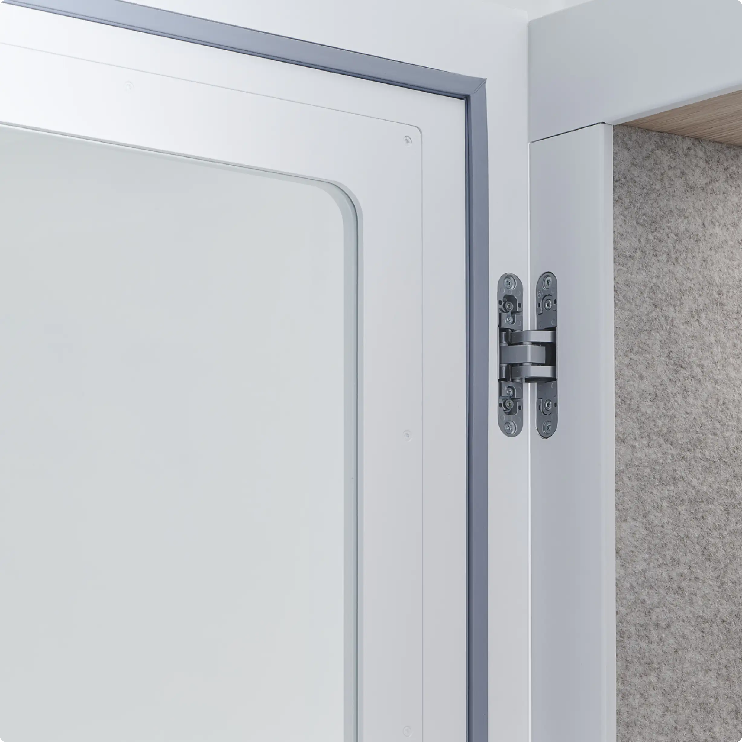 Rubber magnetic door seal ensuring airtight sound isolation in Persy Booth