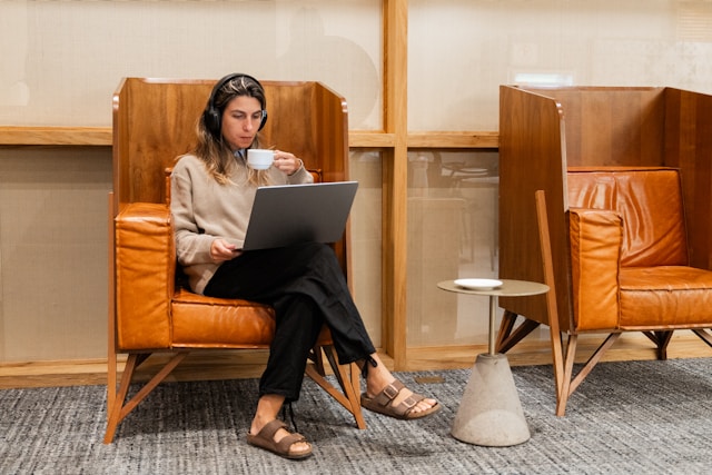 How business travel agencies can strengthen customer loyalty with added-value connectivity solutions