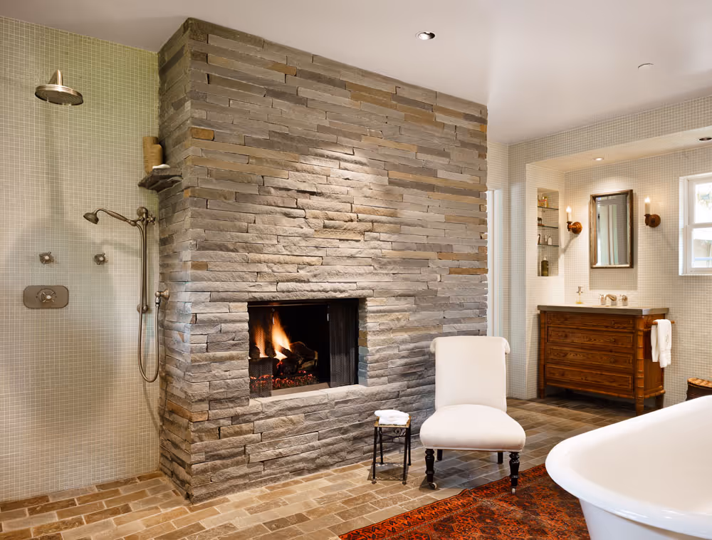 Ranch‑style bath interior