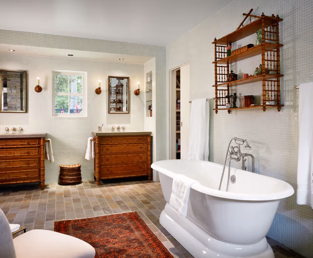 Bath tub interior