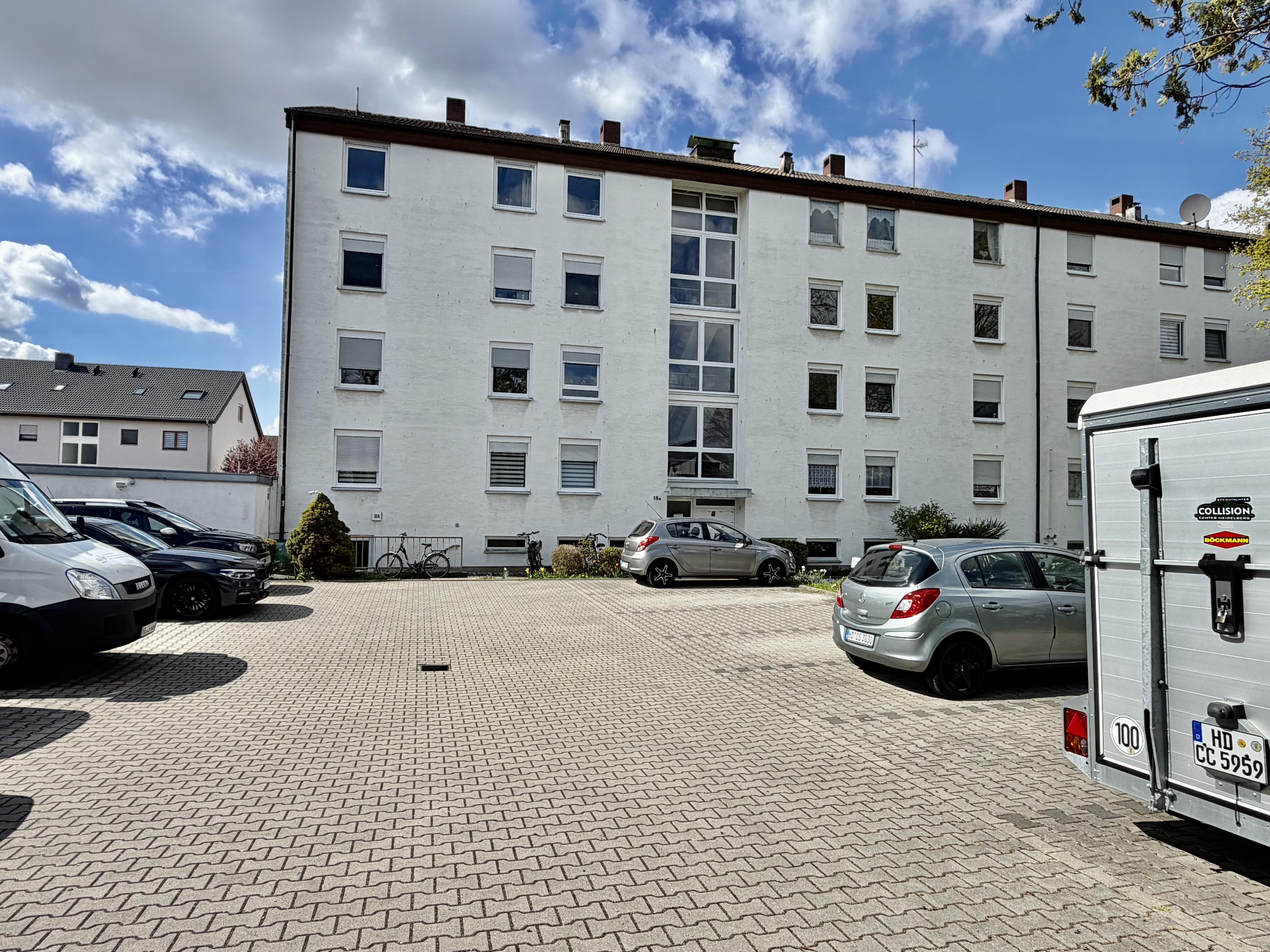 Ihr neues Zuhause: Helle 2 Zimmer Wohnung mit Balkon in Walldorf