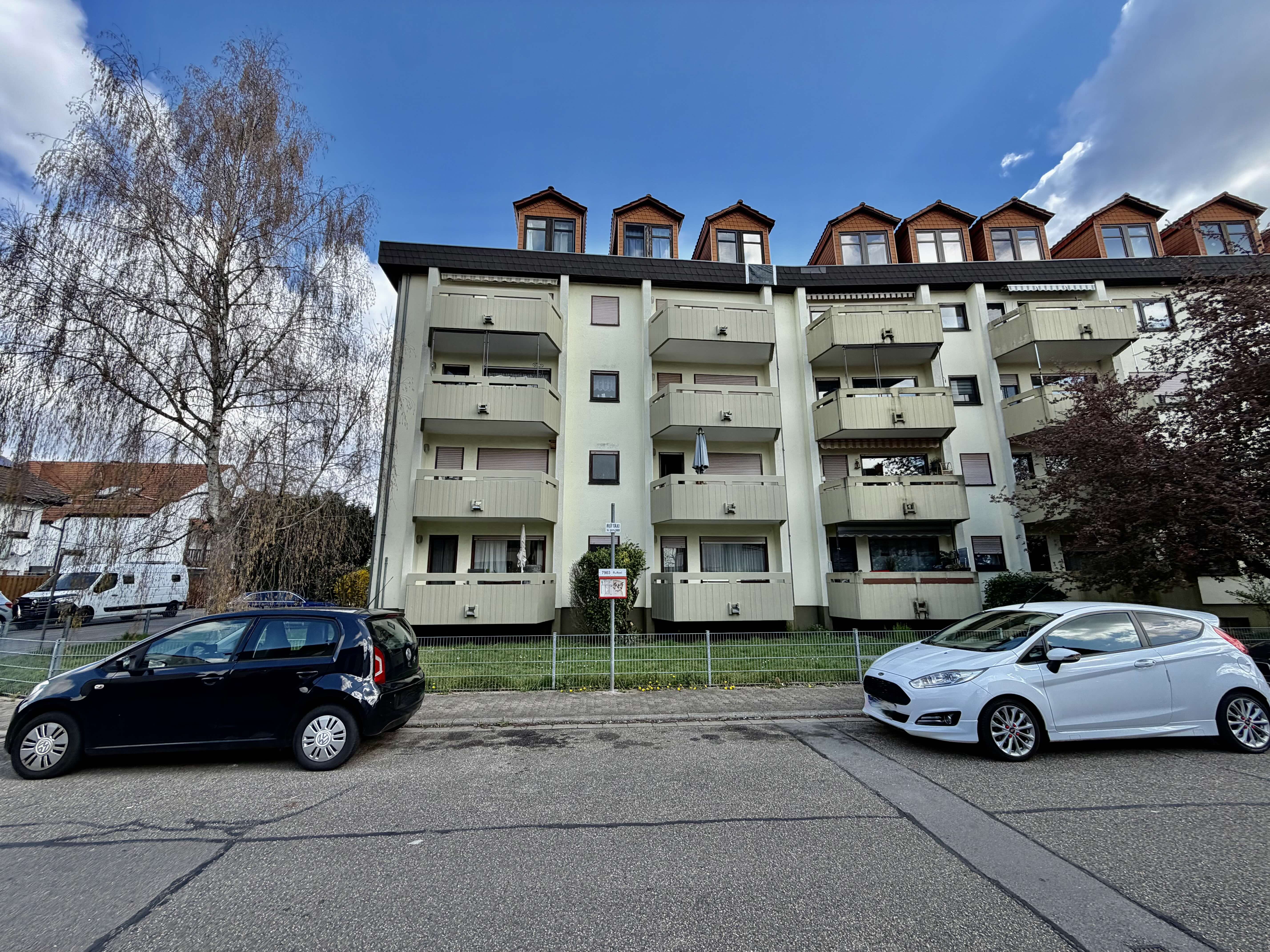 2 Zimmer Wohnung in schöner Wohnlage von Leimen – mit Balkon - Tiefgaragenplatz