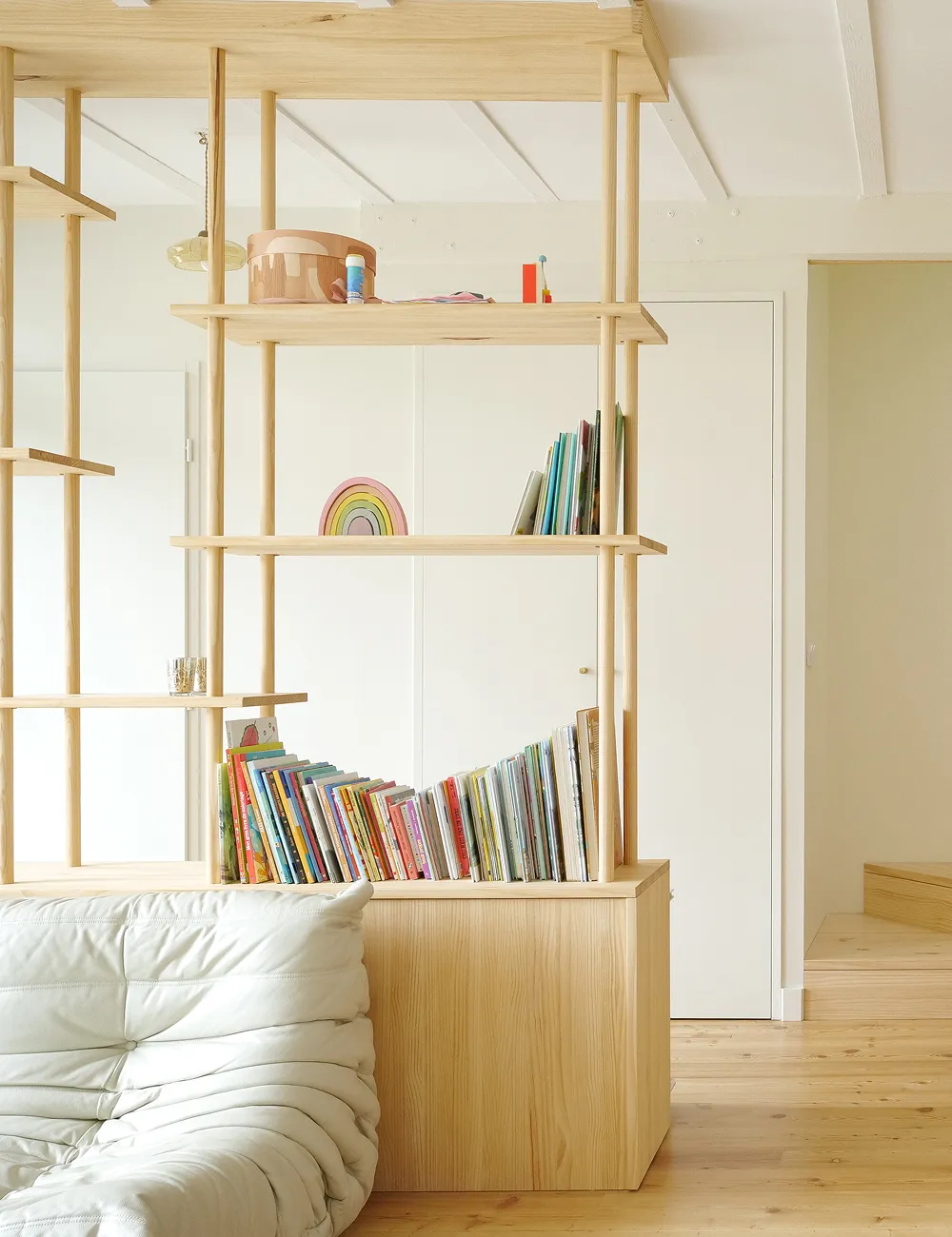 bilbiothèque etagère en bois sur mesure