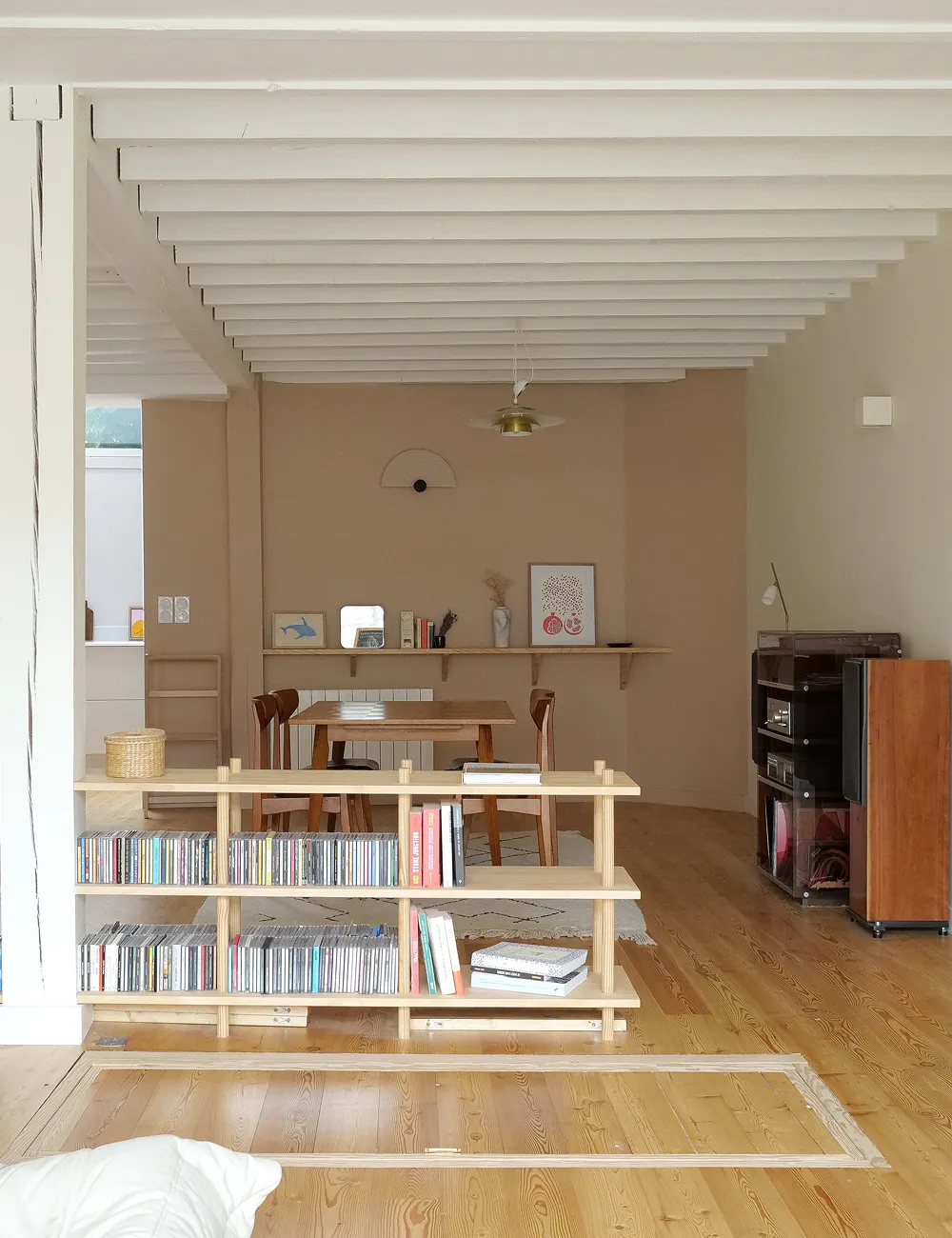 salon avec desserte en bois