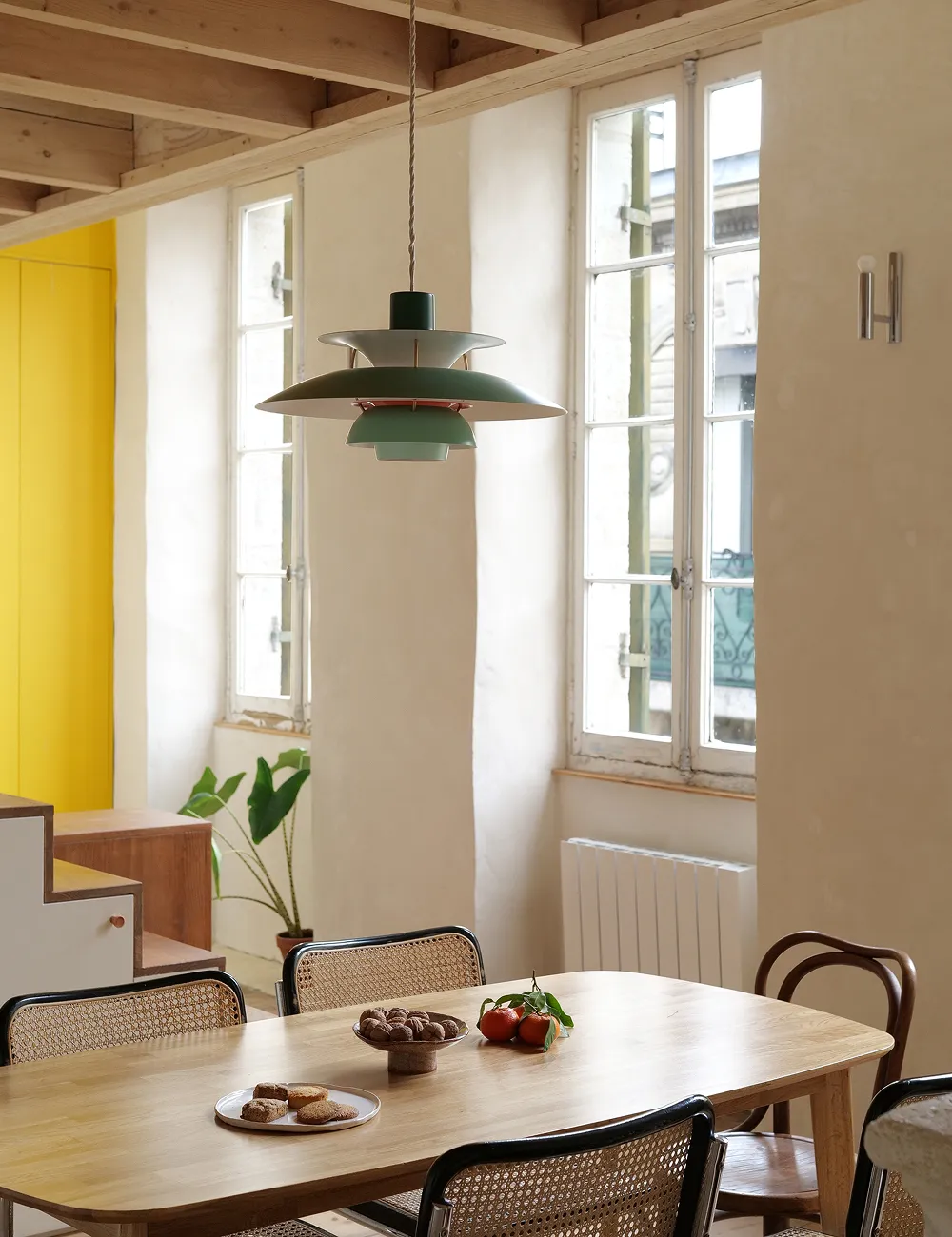 salle à manger et ouvrages en bois