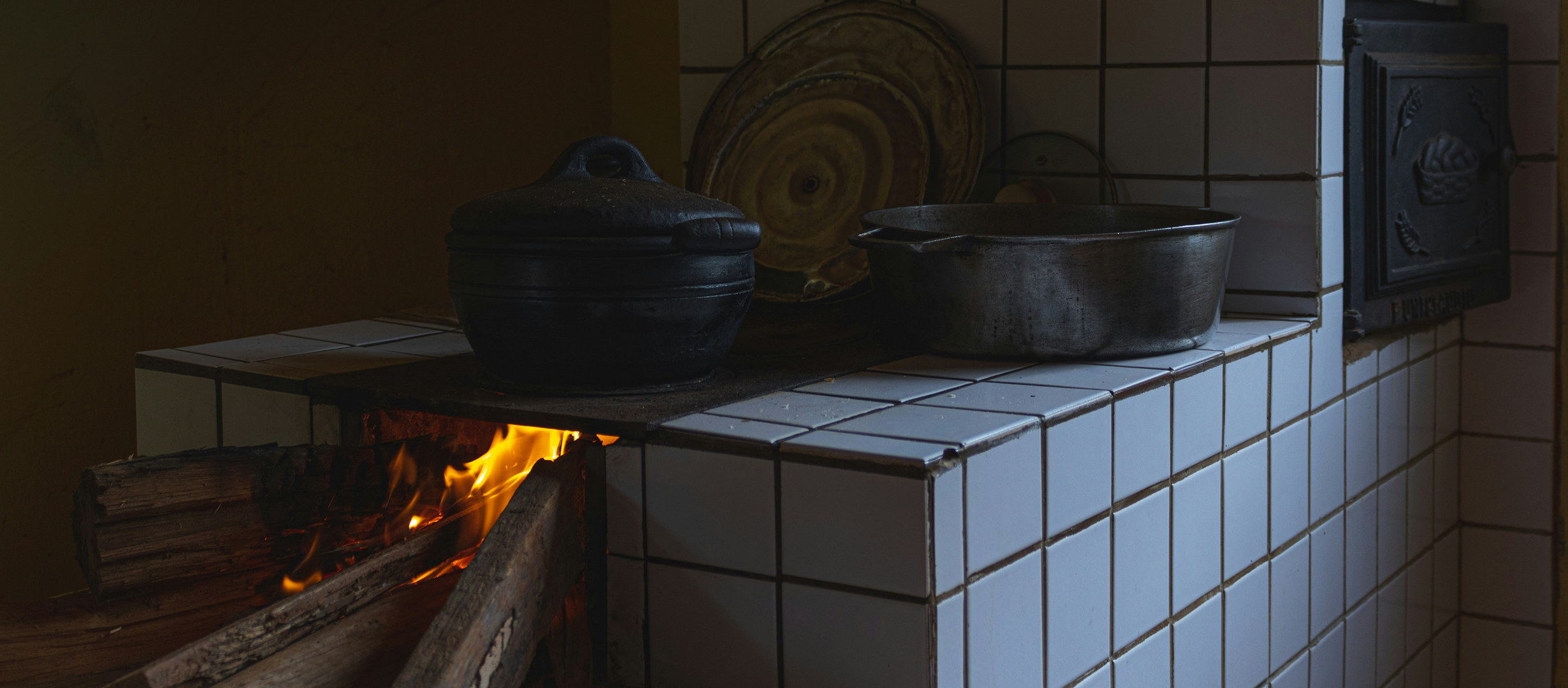 Professional Tile & Grout Cleaning vs. Mopping: What’s the Difference?