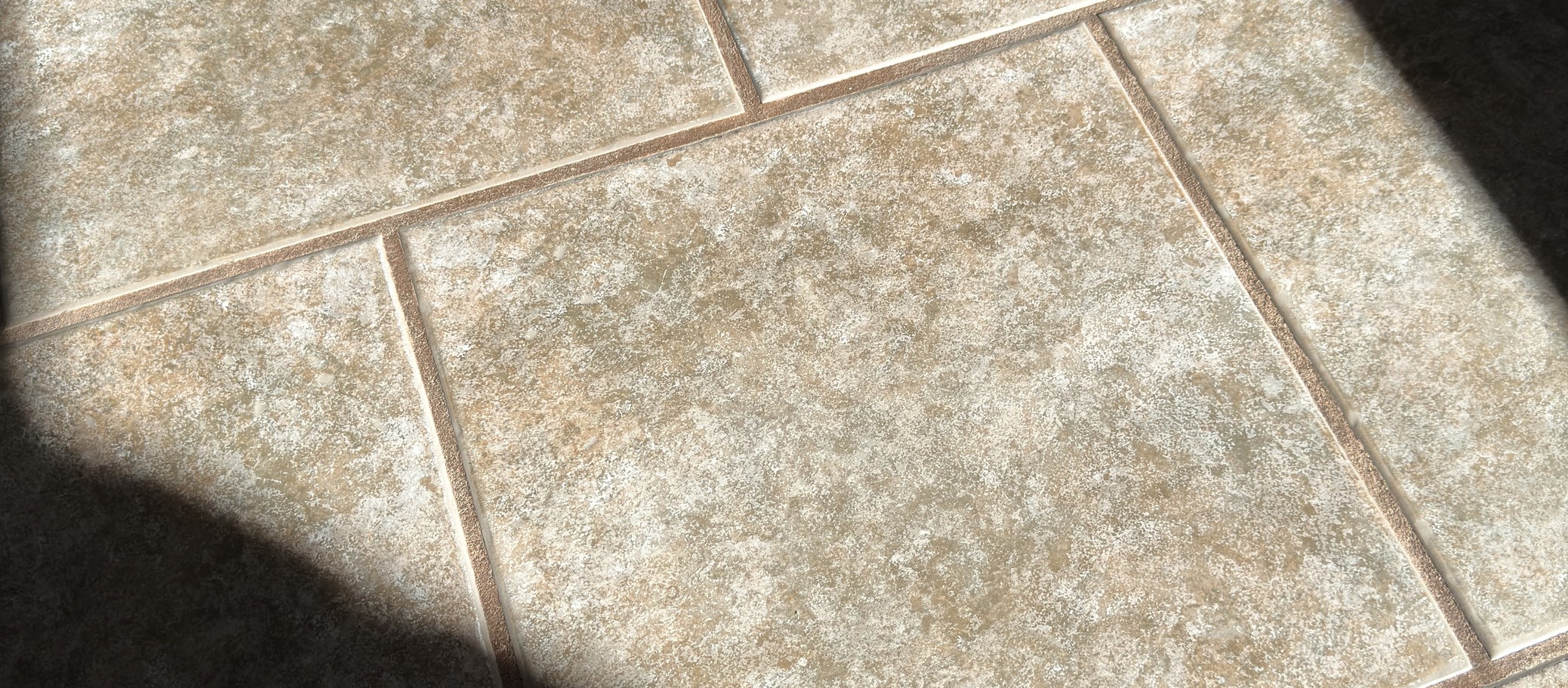 Kitchen Tile & Grout Cleaning in Ottawa: What Works