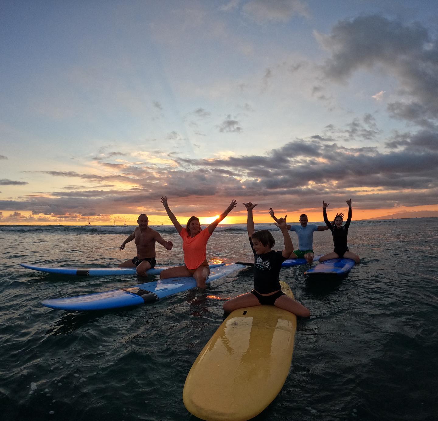 Cours de surf en Français à Waikiki