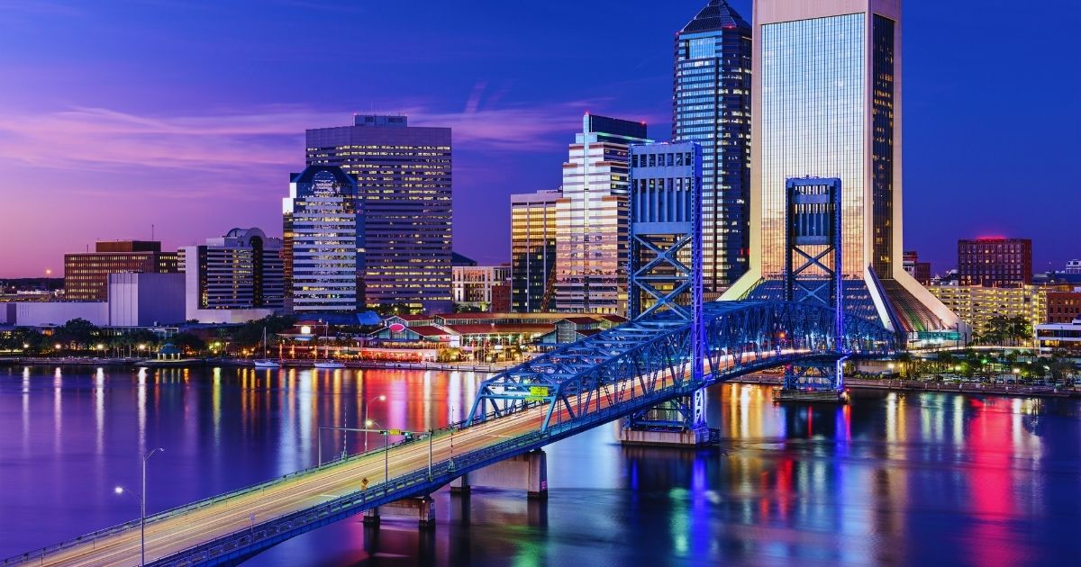 Smiling House Cleaner 1