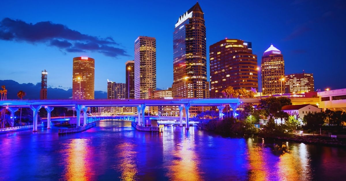 Smiling House Cleaner 1