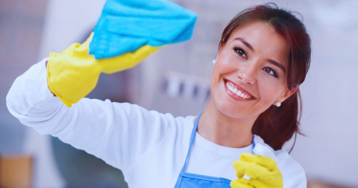 Smiling House Cleaner 1