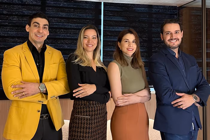 Médicos dermatologistas especialistas