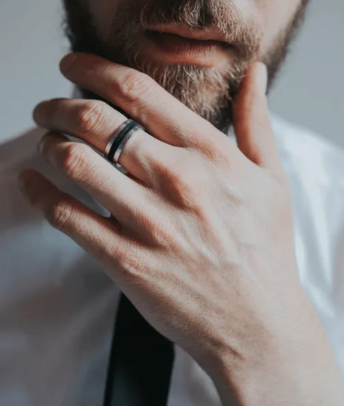 Man wearing ring.