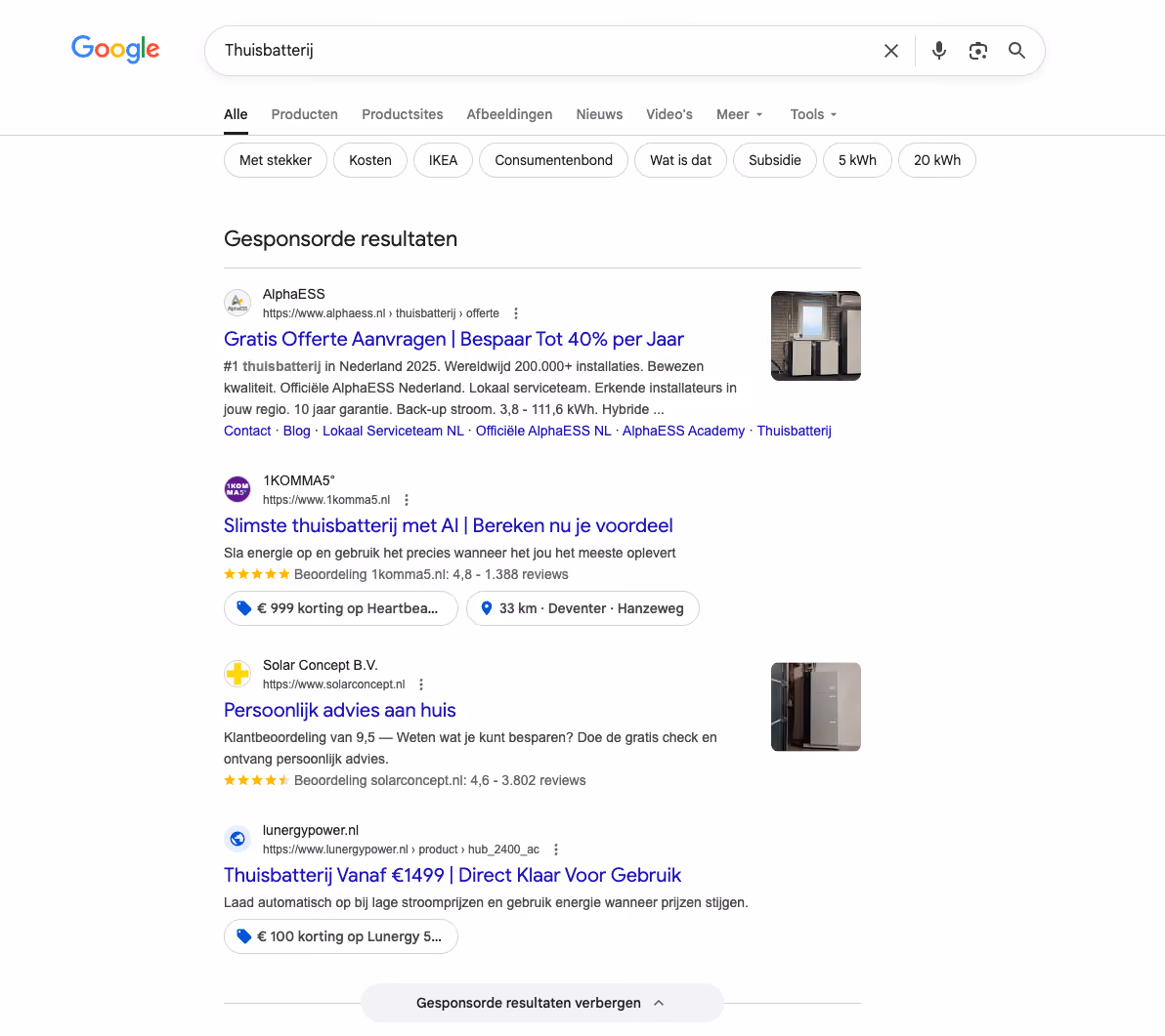 Google zoekresultaten voor het zoekwoord 'thuisbatterij' met meerdere Google Ads-advertenties van aanbieders zoals AlphaESS, 1KOMMA5°, Solar Concept en Lunergy Power.