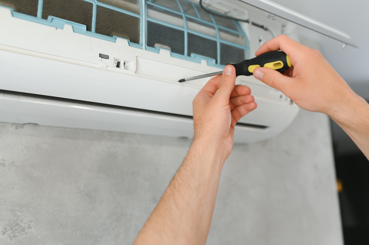 Ductless Air Conditioning Systems for Small Commercial Spaces
