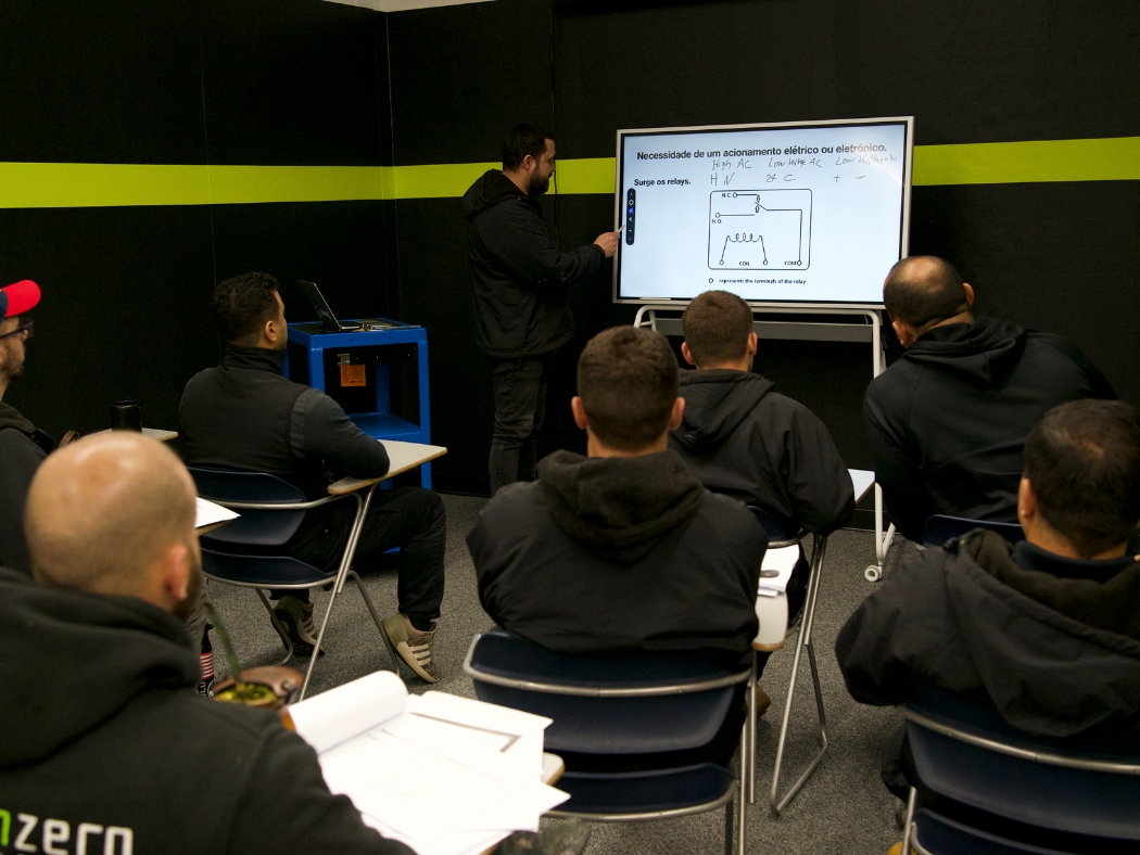 SumZero's tech training room during a service tech class session