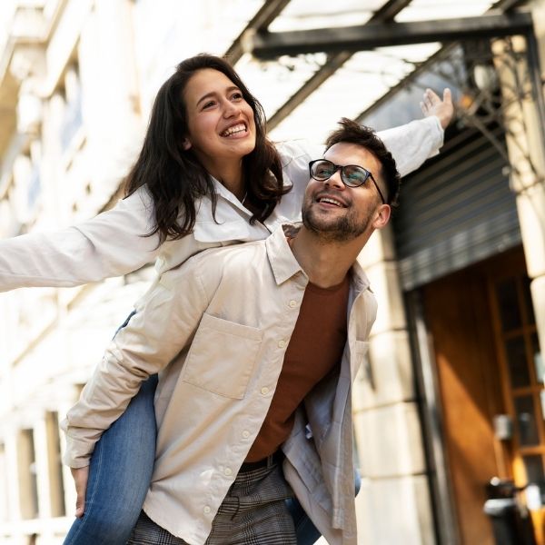 Indian Dating for Agarwal Singles in the UK