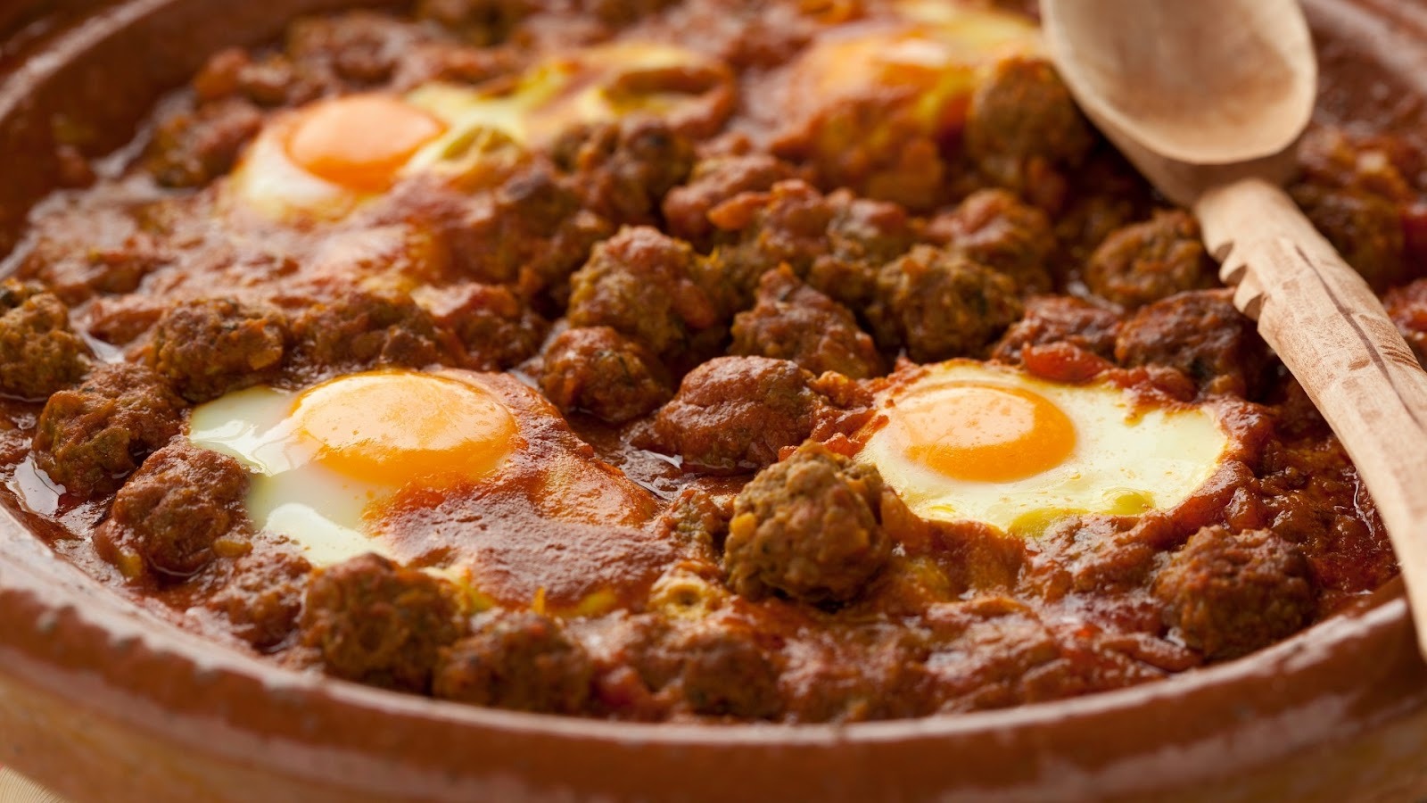 Lfassia Restaurant & Café